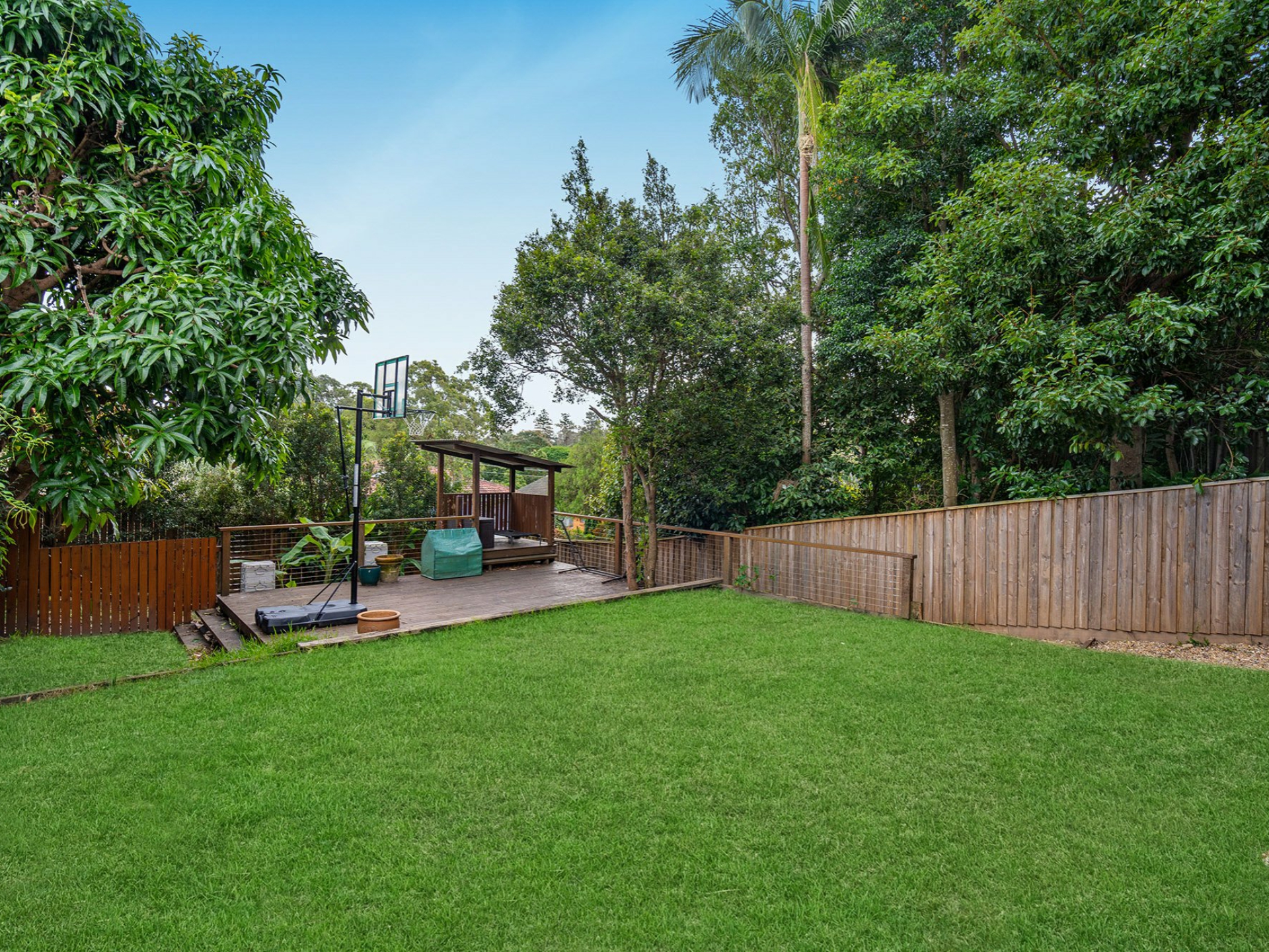 16 Wonderlost Outlook, ANNERLEY