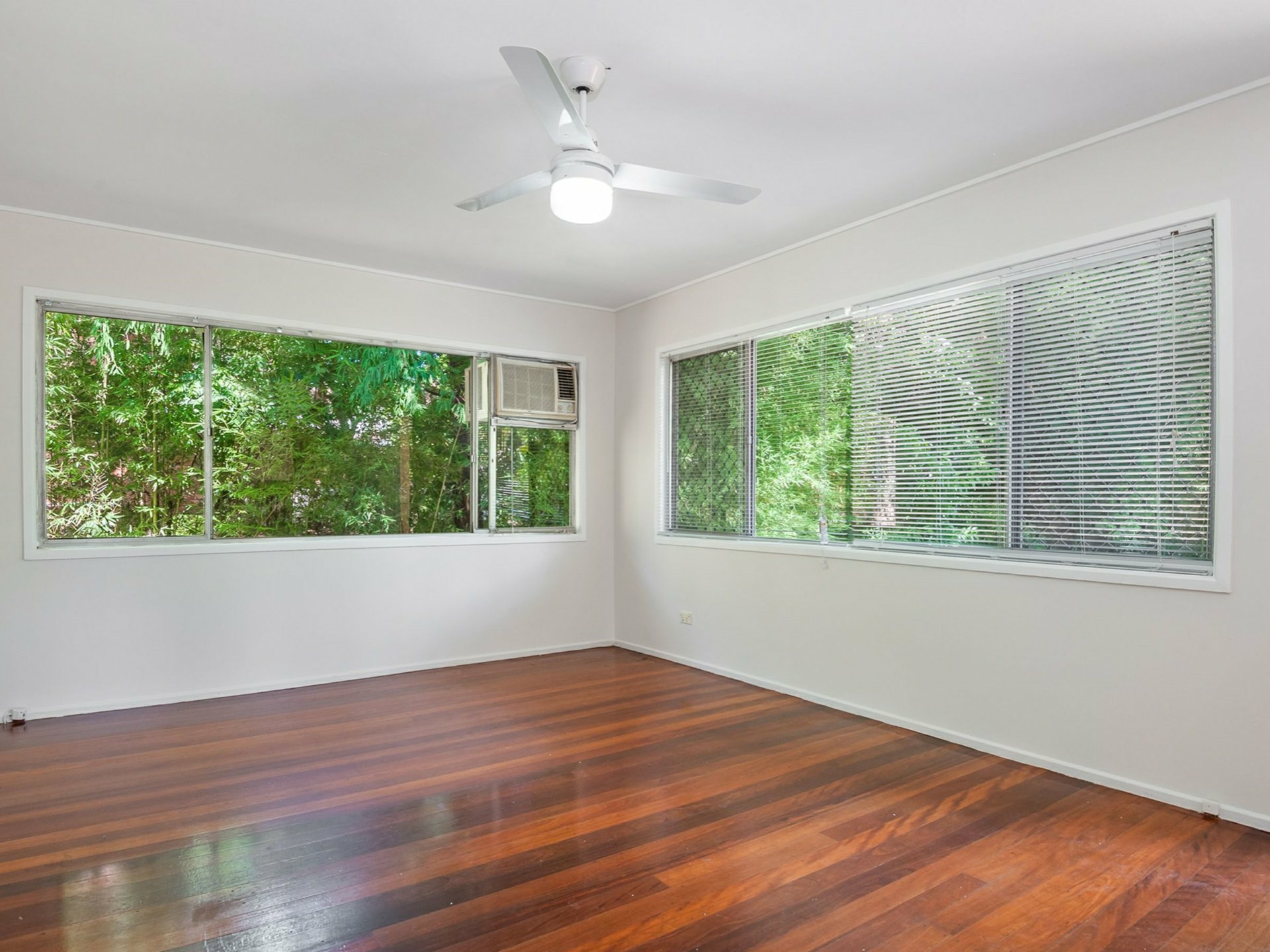 4/19 Waverley Road, TARINGA