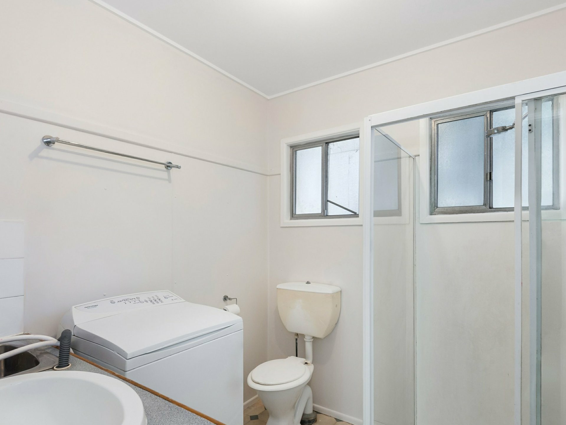 4/19 Waverley Road, TARINGA