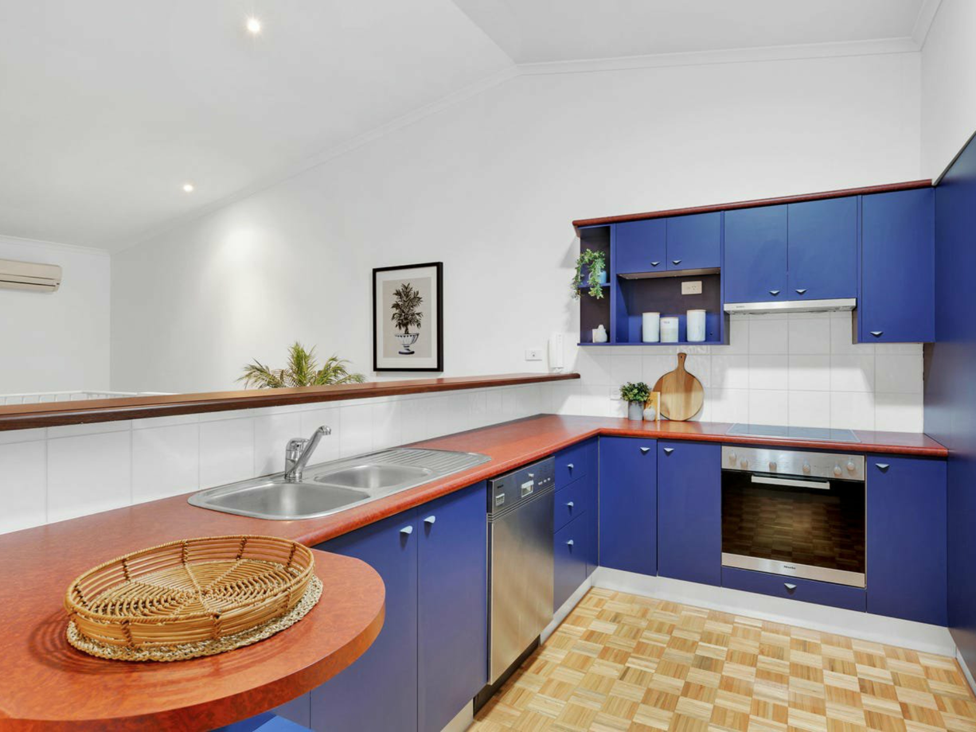 11/83 Fairley Street, INDOOROOPILLY
