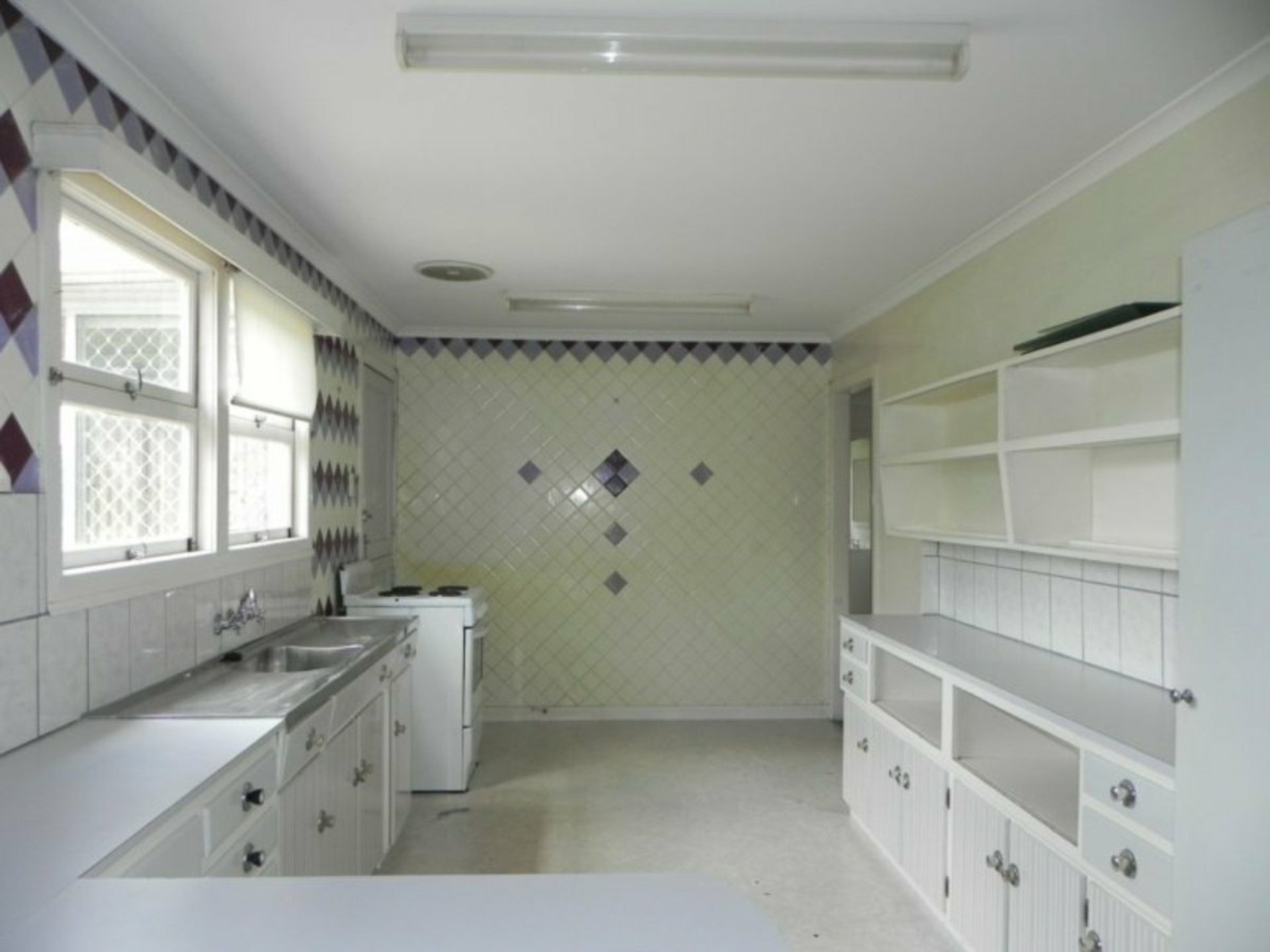 305 Orange Grove Road, SALISBURY