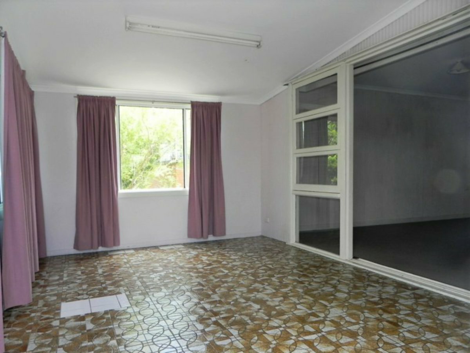 305 Orange Grove Road, SALISBURY