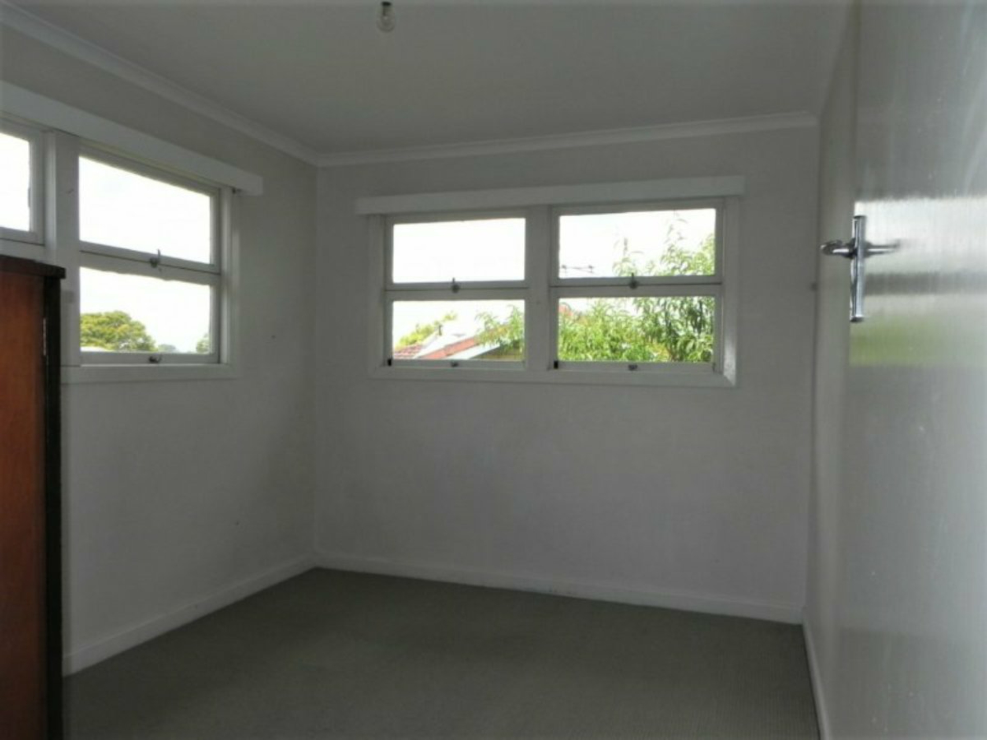 305 Orange Grove Road, SALISBURY