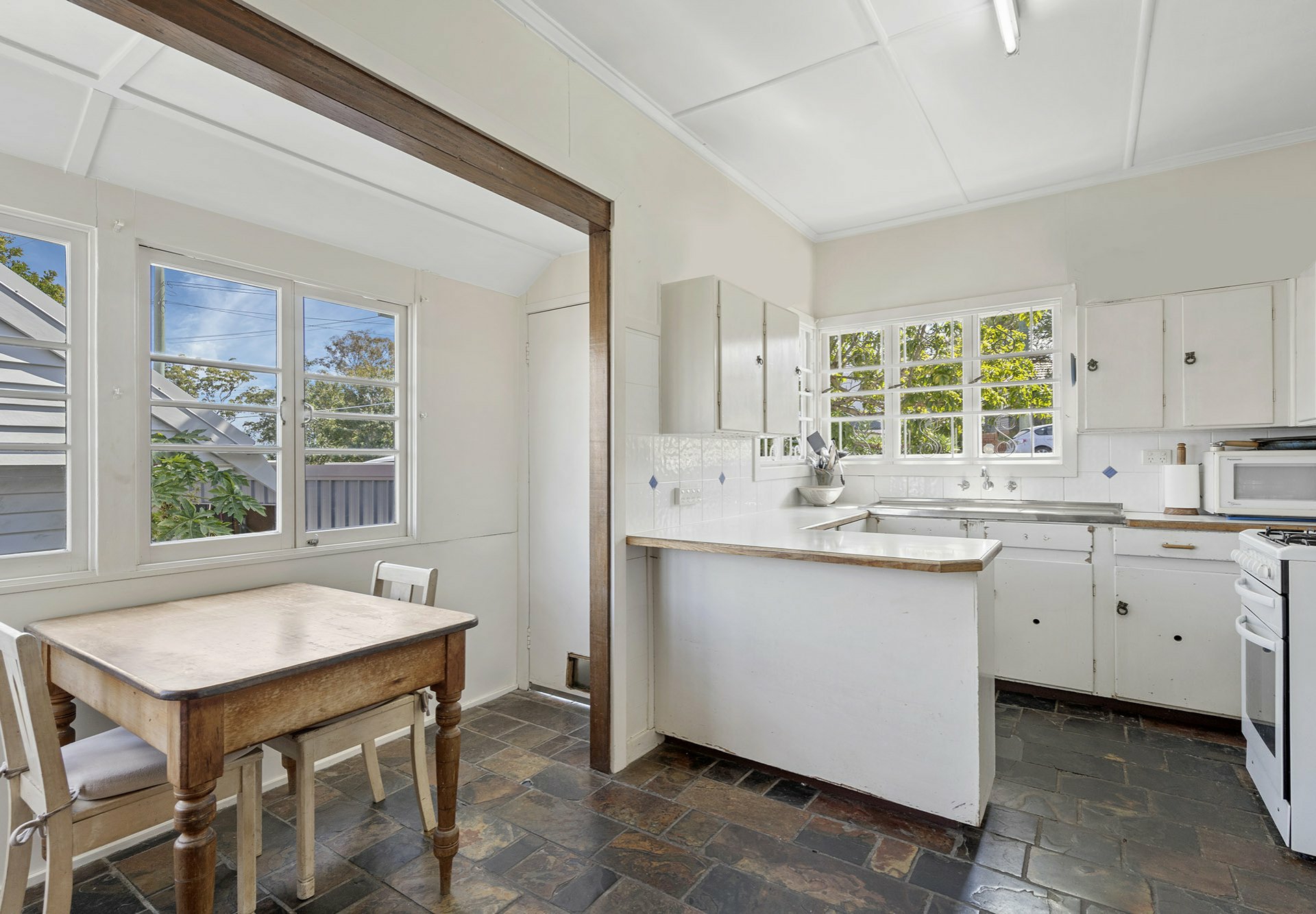 547 Cavendish Road, COORPAROO