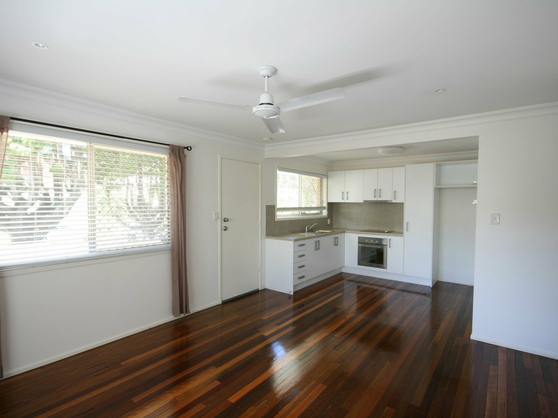 2/7 Woodville Place, ANNERLEY