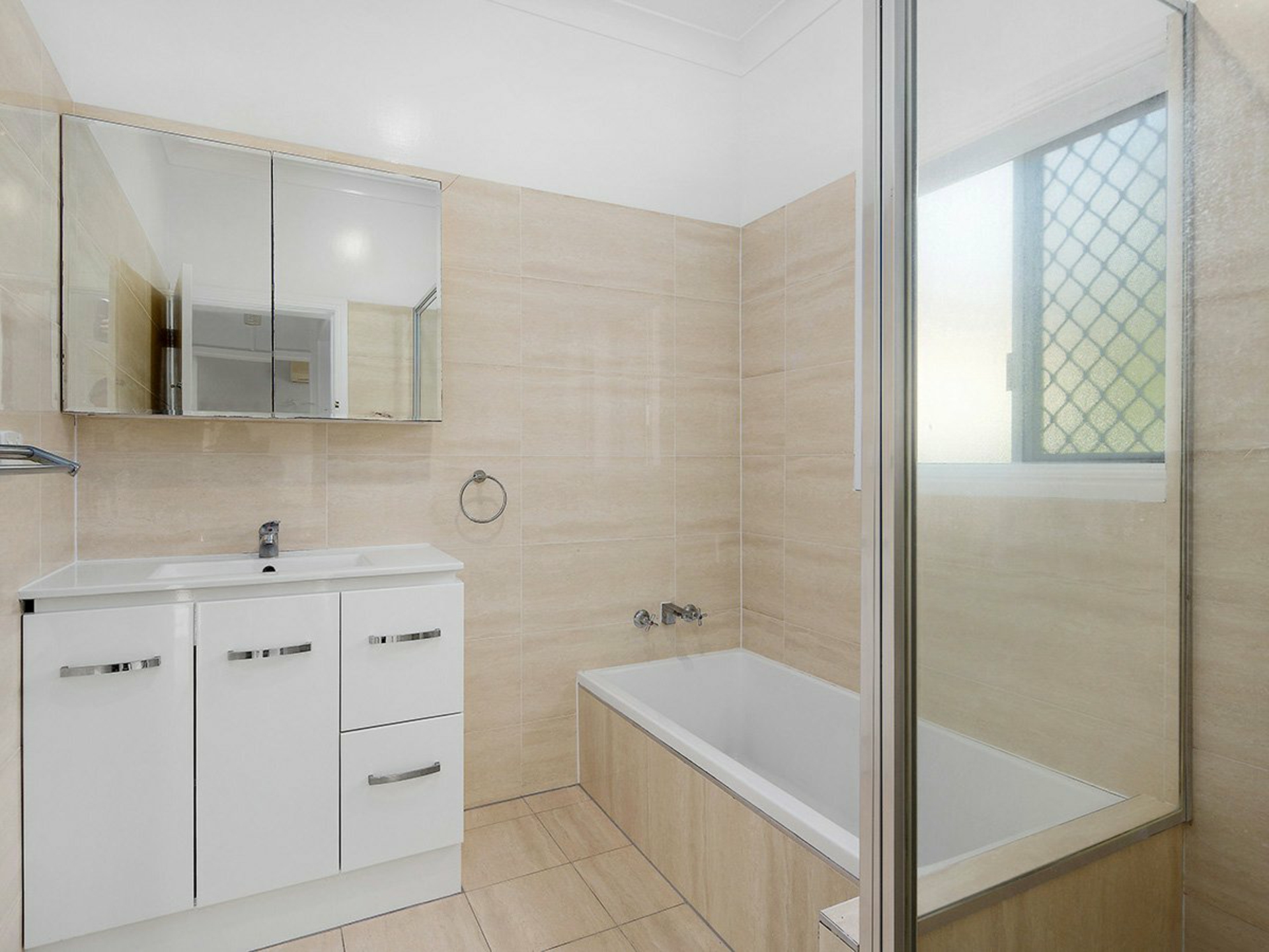 61 Winsome Road, SALISBURY