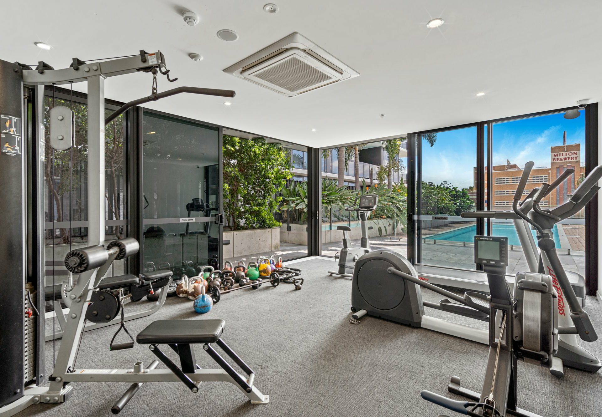Unit 20701/22-36 Railway Terrace, MILTON