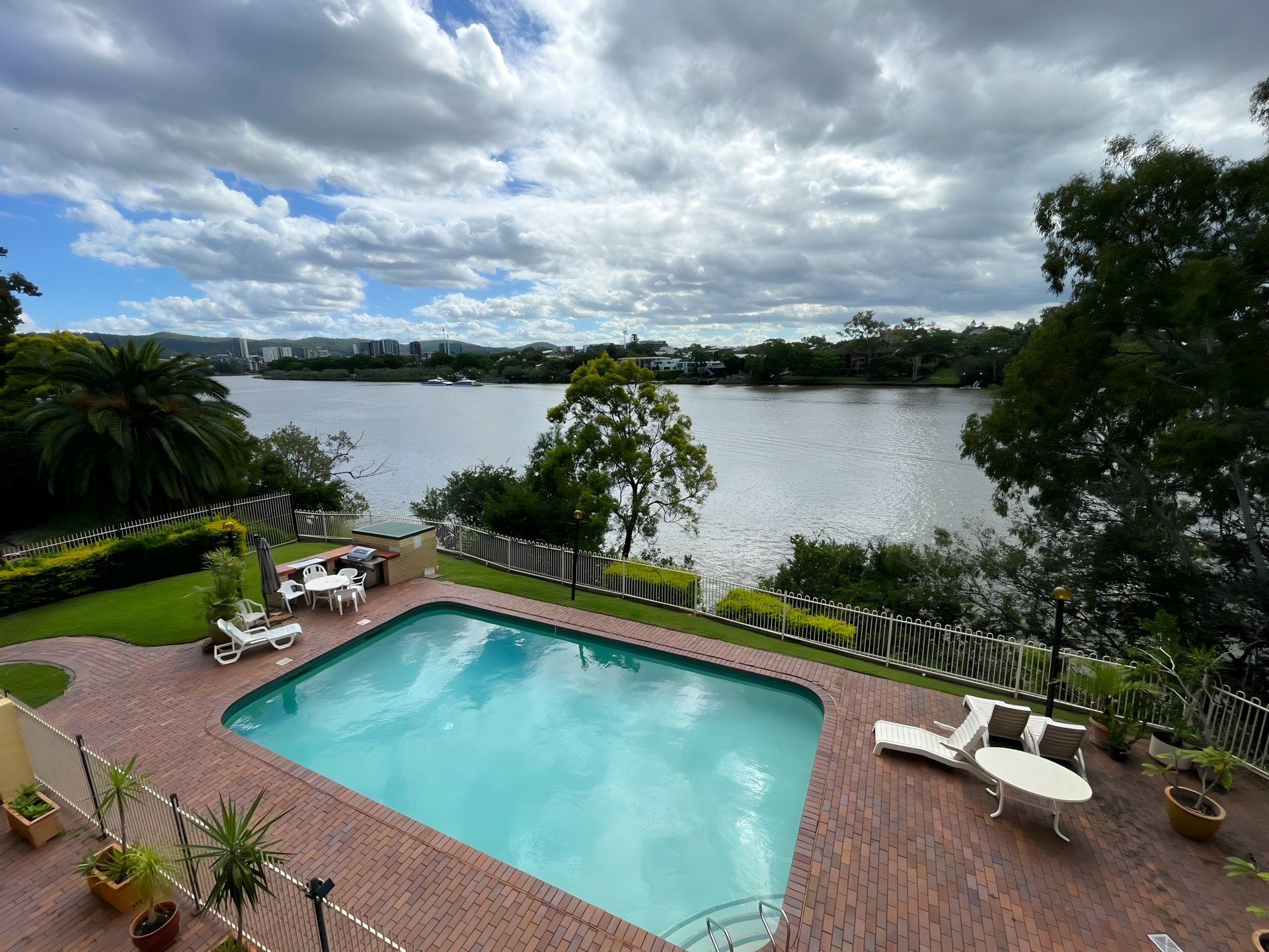 8/122 Macquarie Street, ST LUCIA
