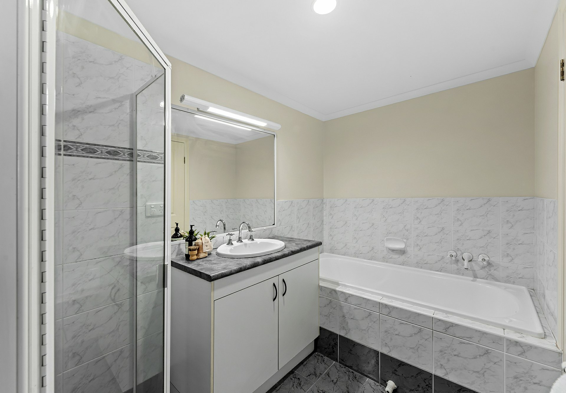 1/46 Chatsworth Road, GREENSLOPES
