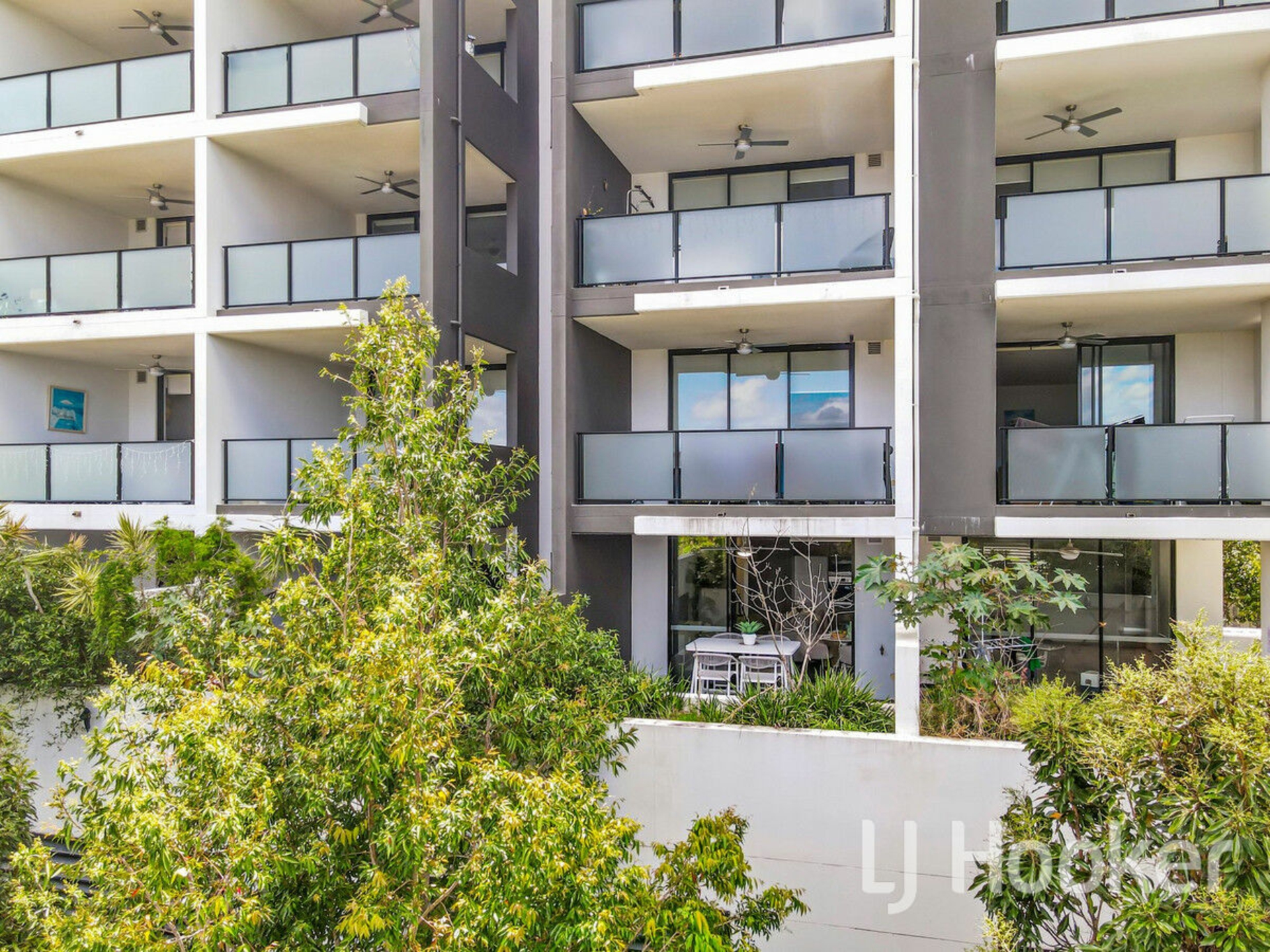 209/217 Lutwyche Road, WINDSOR