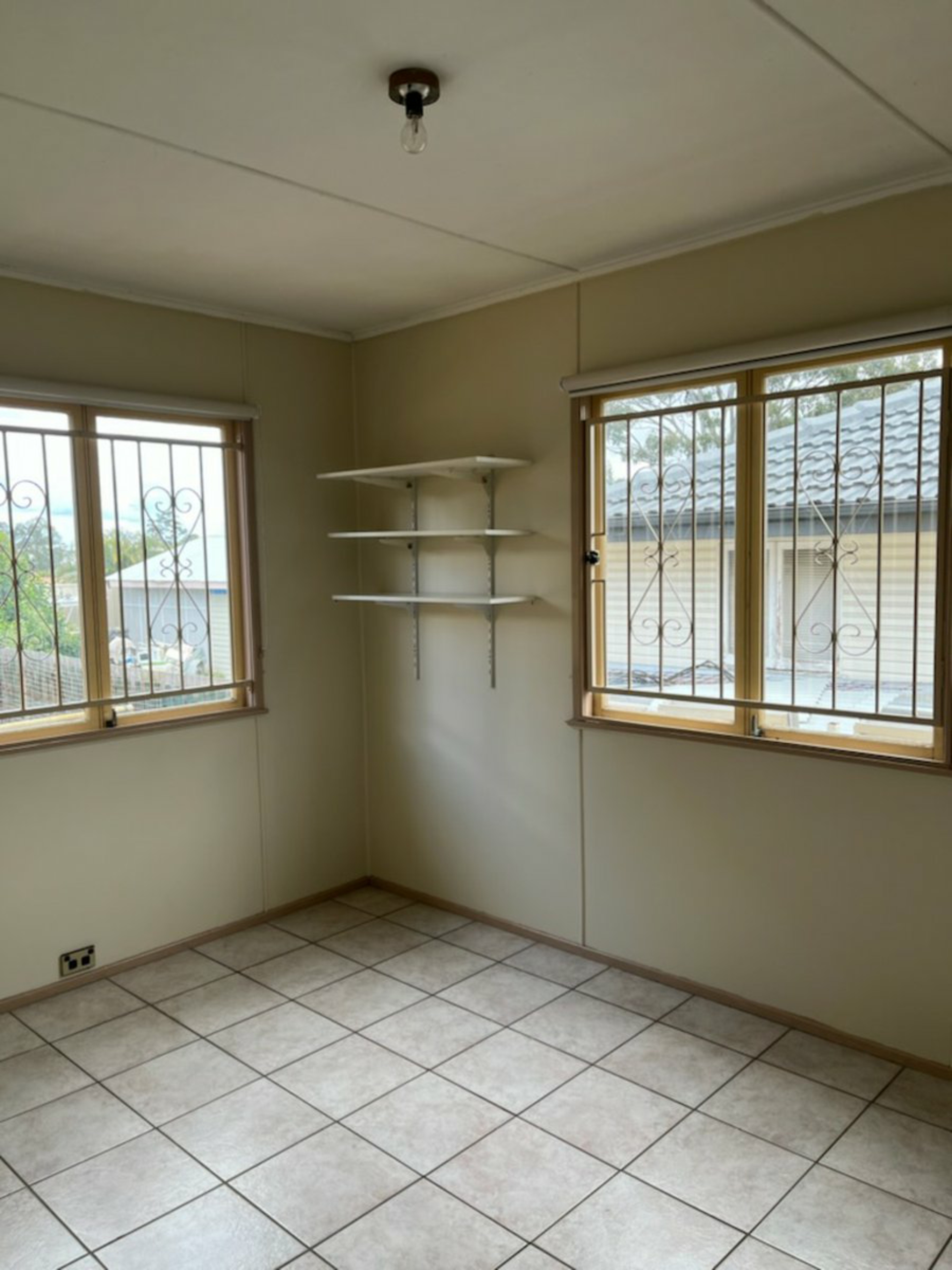 8 Burgess Street, SALISBURY