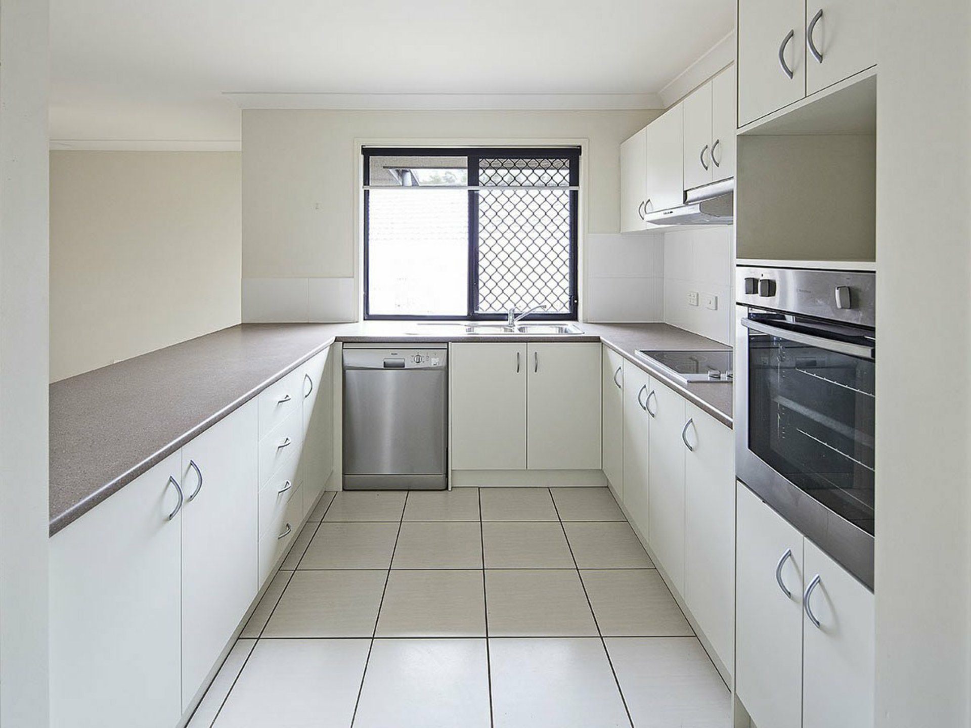 42 Sunshine Avenue, TARRAGINDI