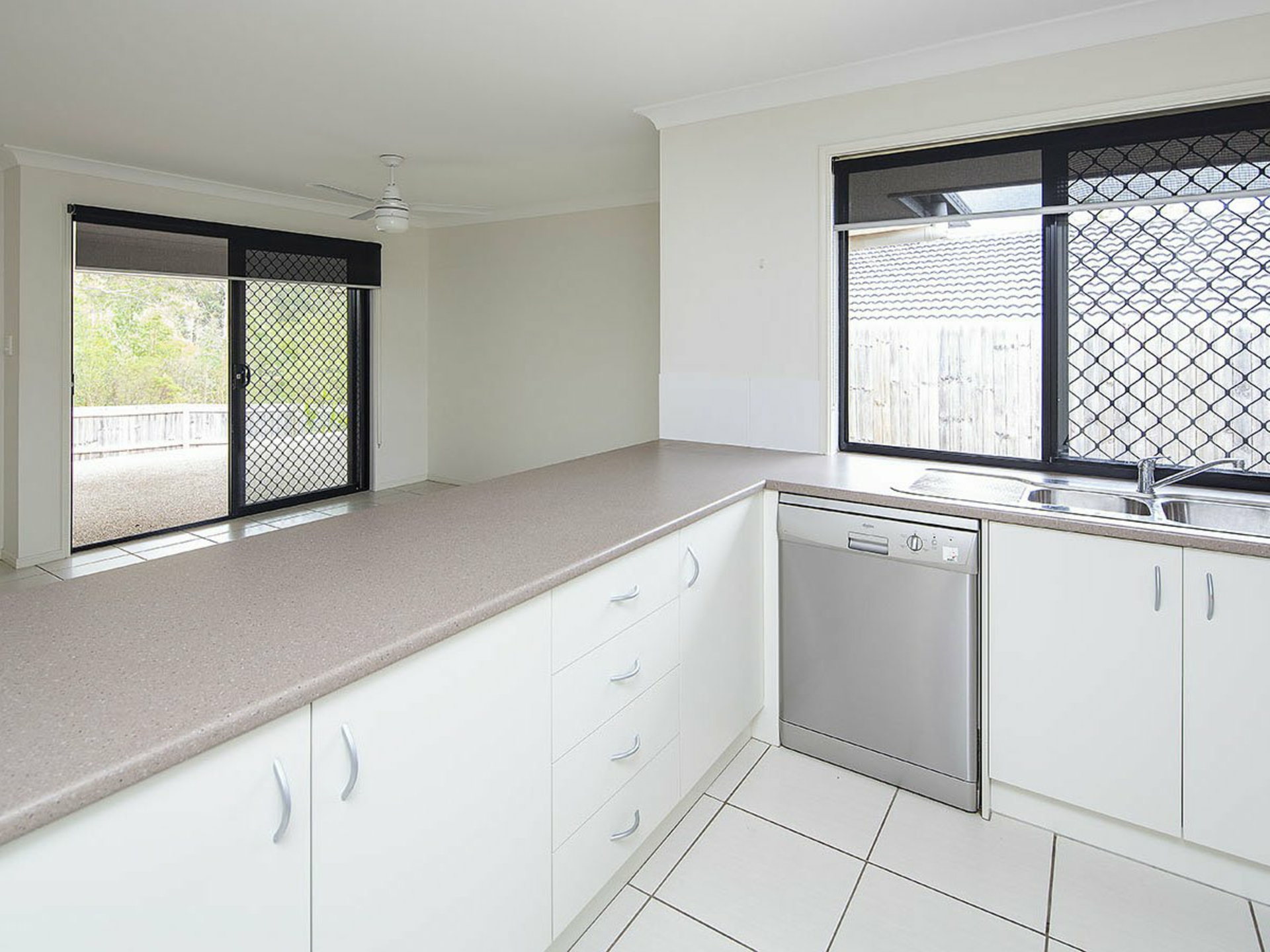 42 Sunshine Avenue, TARRAGINDI