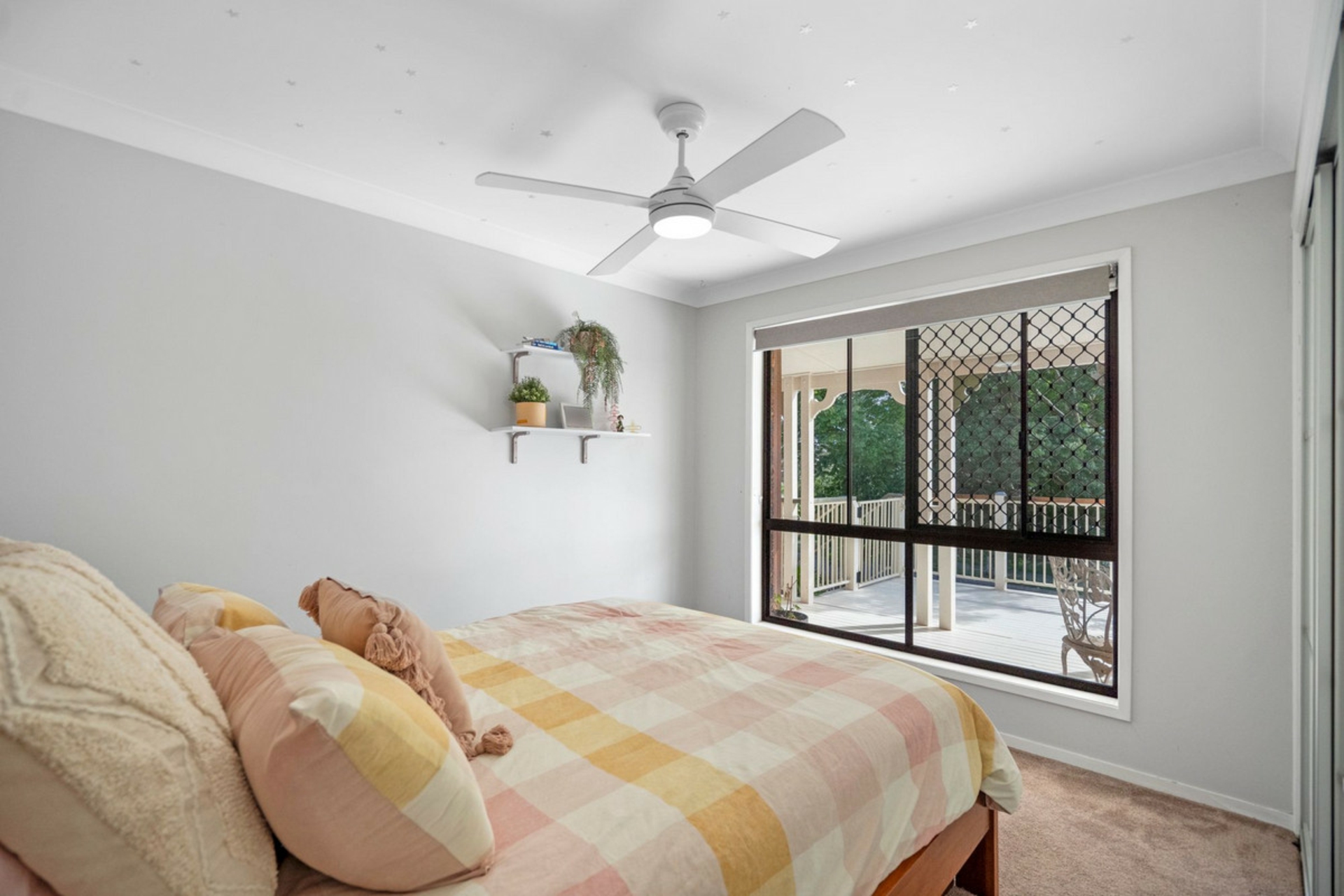 9 Min Min Court, DURACK