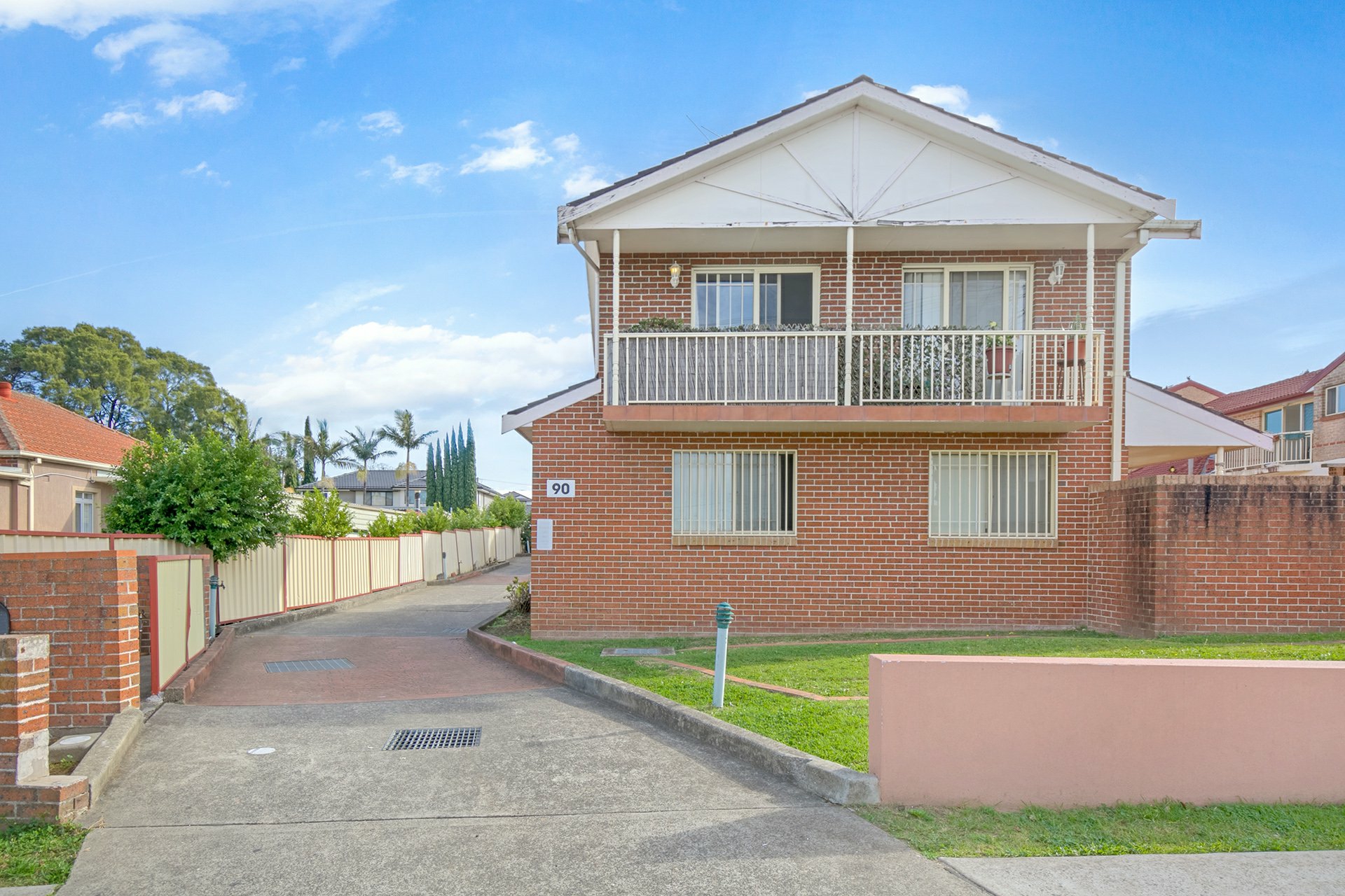 2/90 Highclere Avenue, PUNCHBOWL