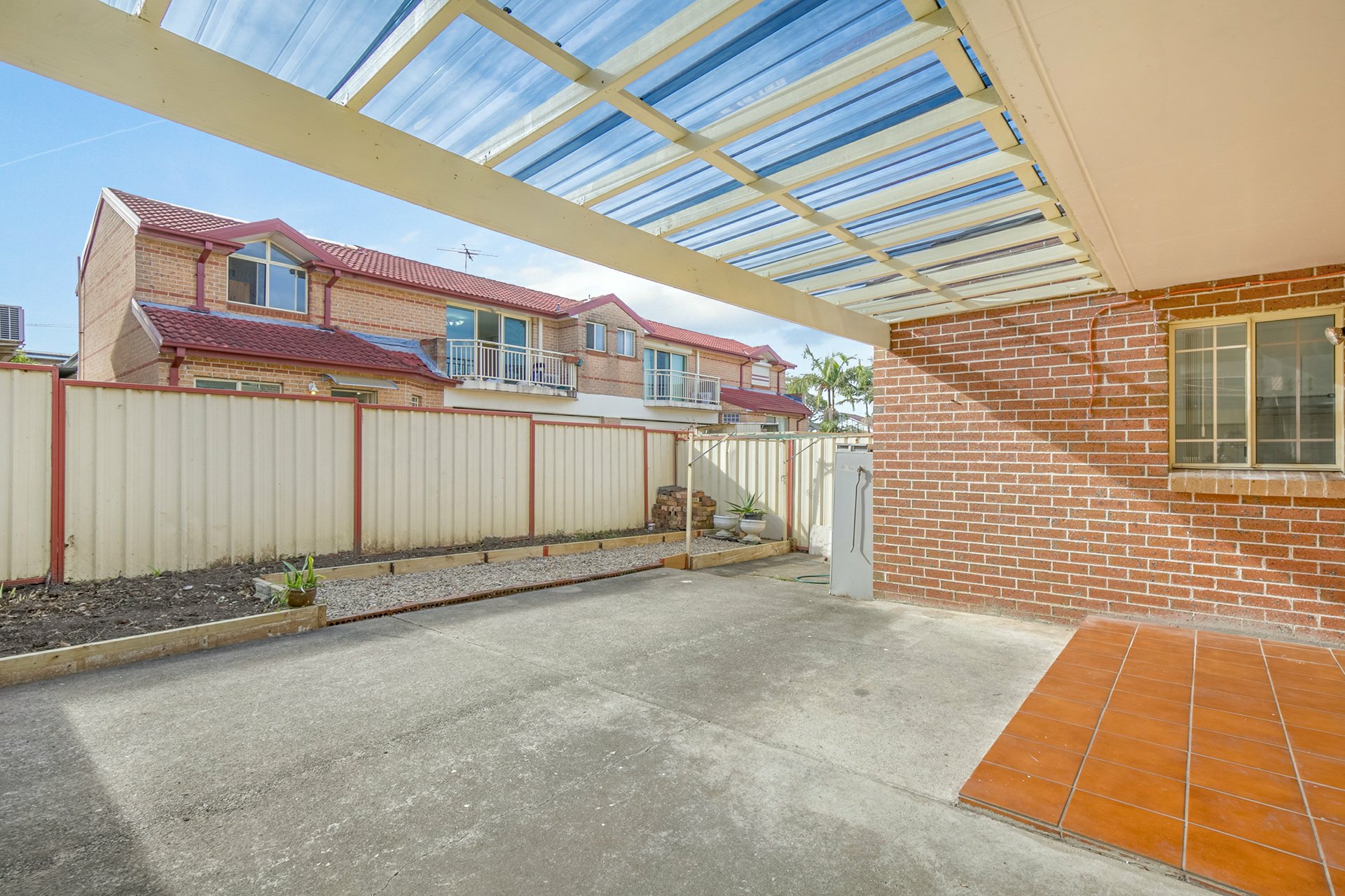 2/90 Highclere Avenue, PUNCHBOWL