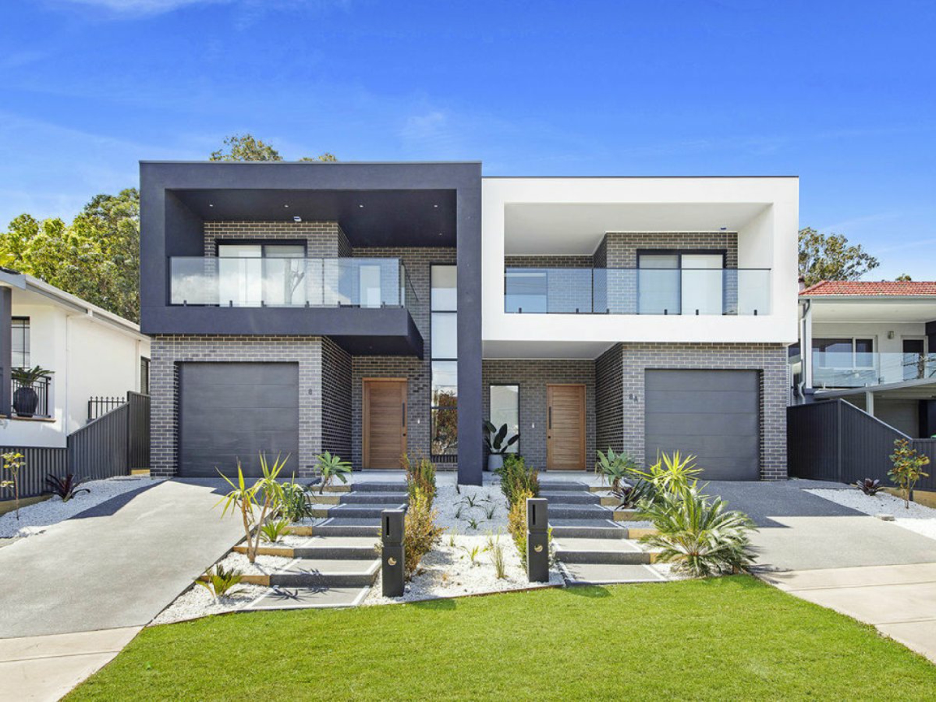 8A Collins Crescent, YAGOONA