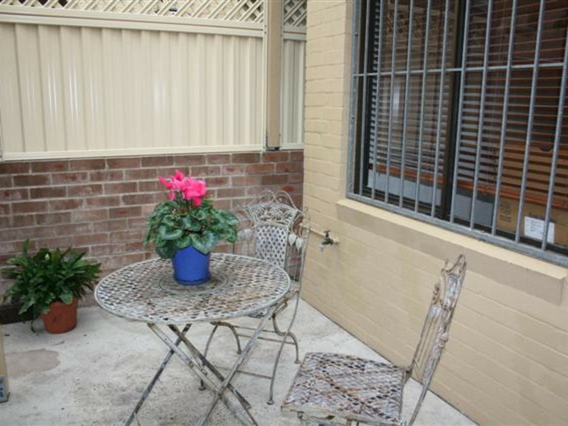 1/119 SMITH STREET, SUMMER HILL