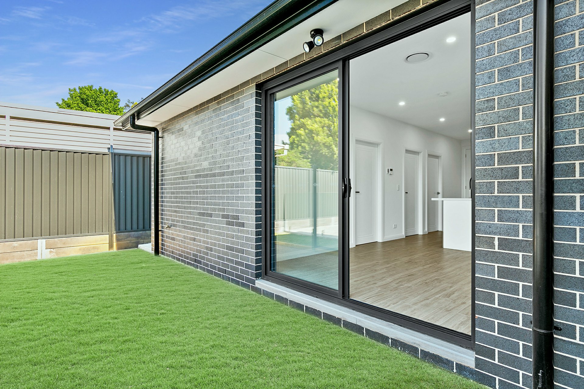 1/115B Chester Hill Road, BASS HILL