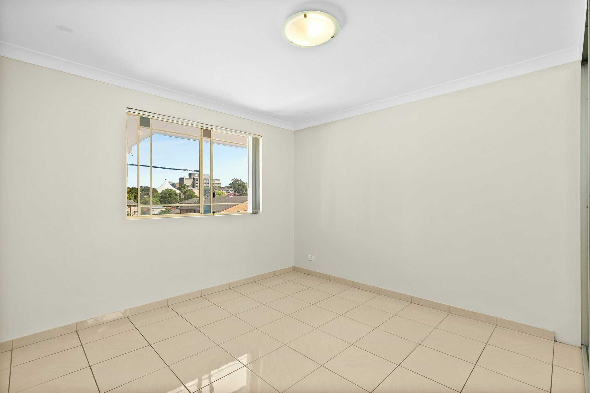27/6-10 Sir Joseph Banks Street, BANKSTOWN