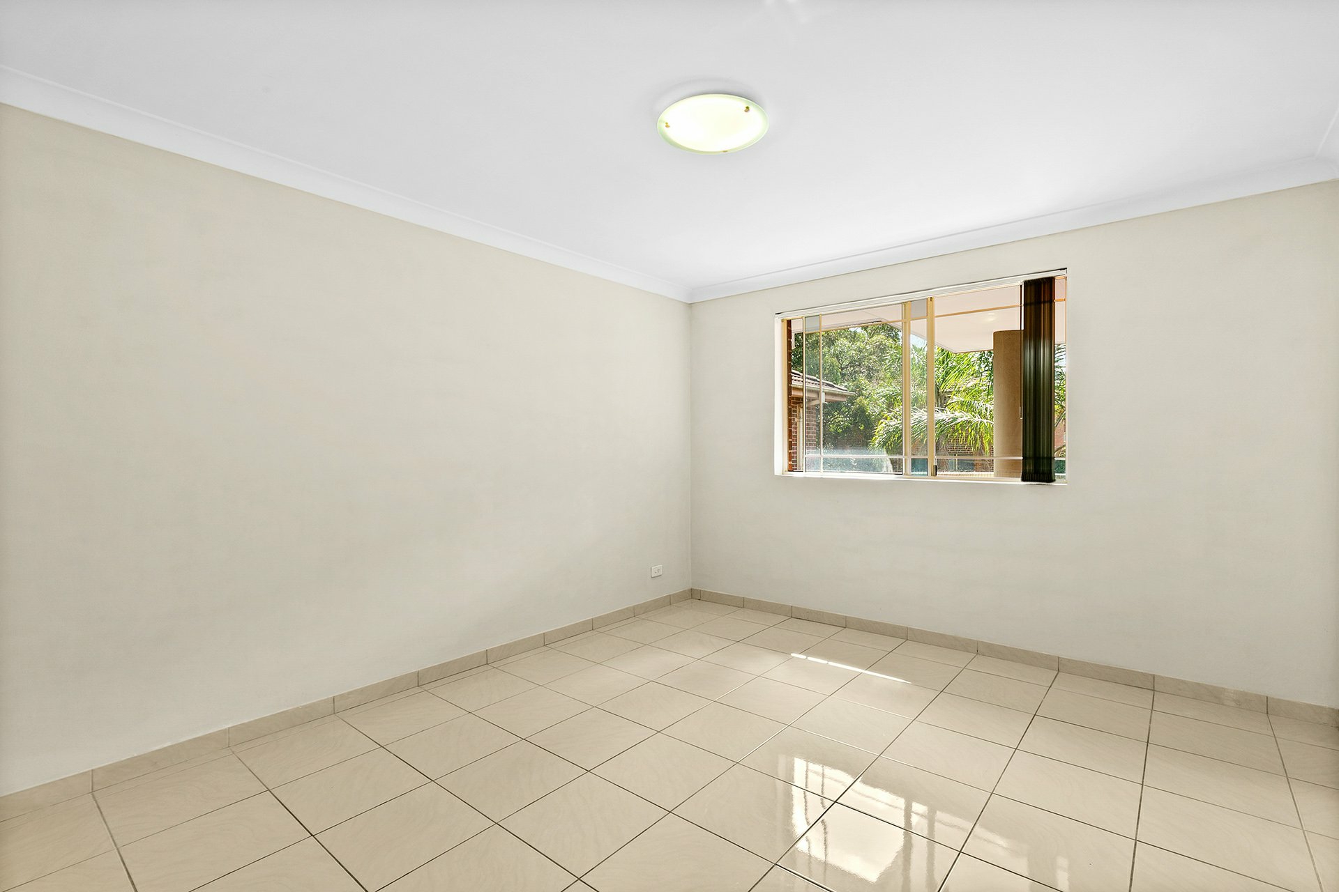 27/6-10 Sir Joseph Banks Street, BANKSTOWN