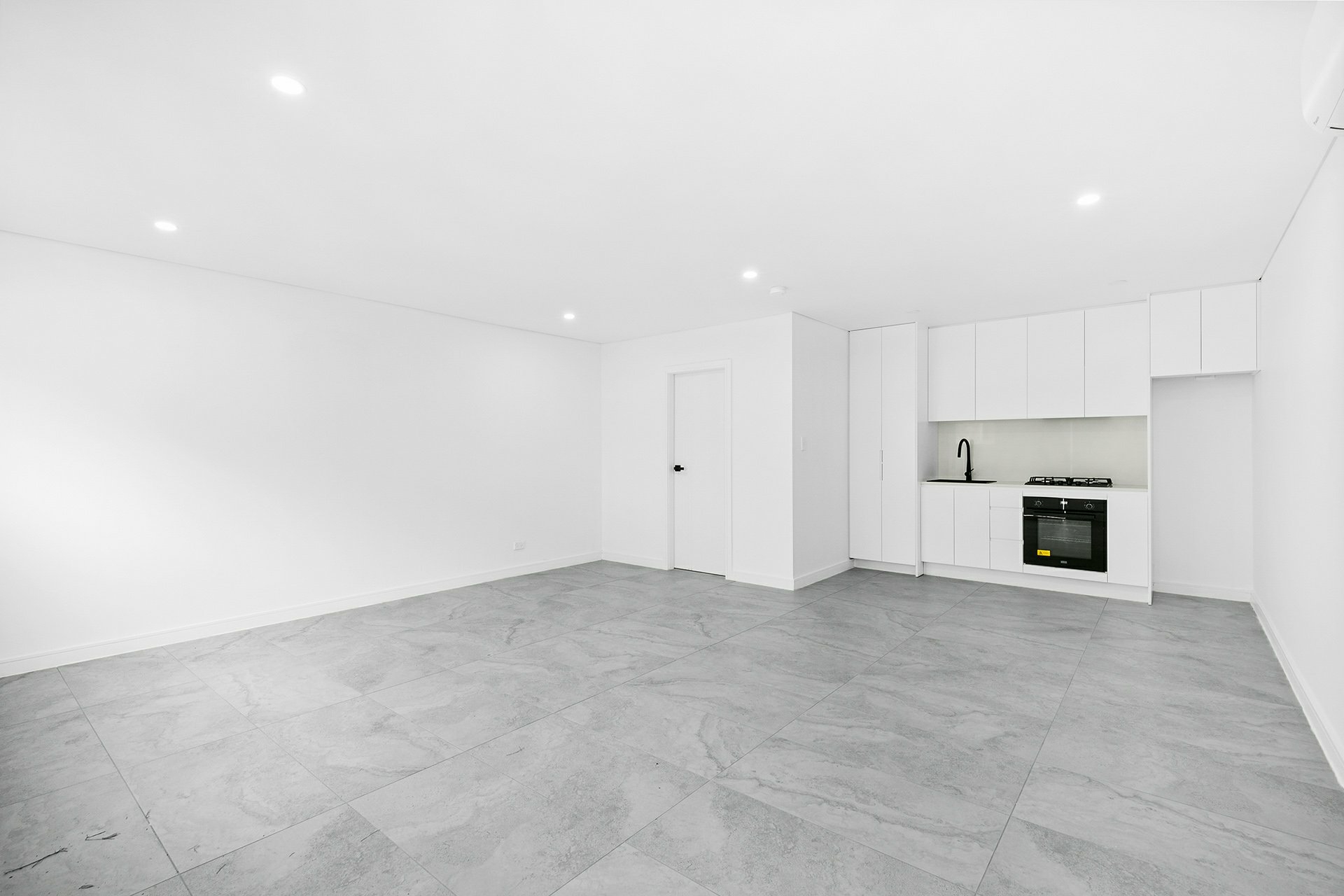 1/26 Collins Crescent, YAGOONA