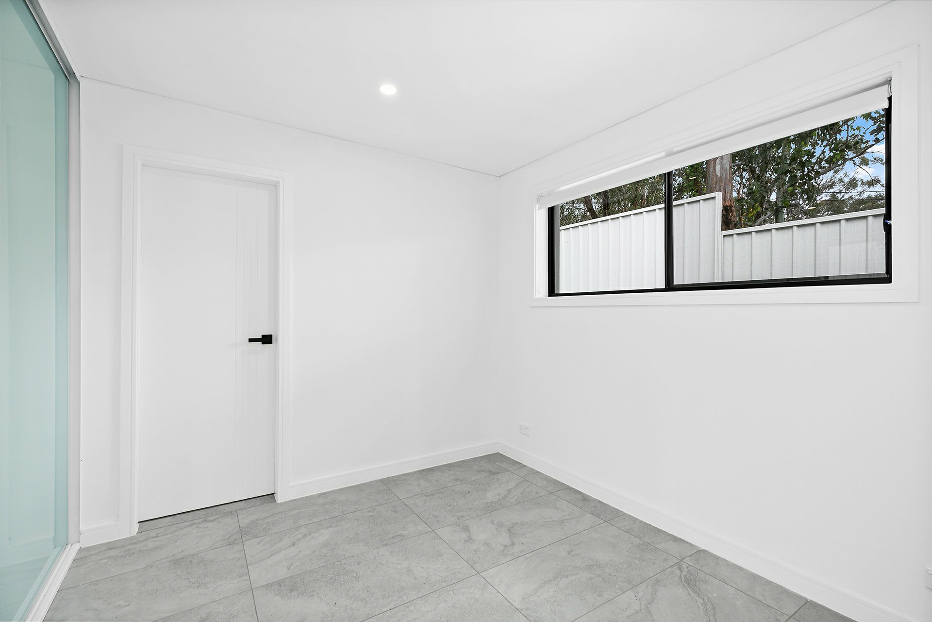 1/26A Collins Crescent, YAGOONA