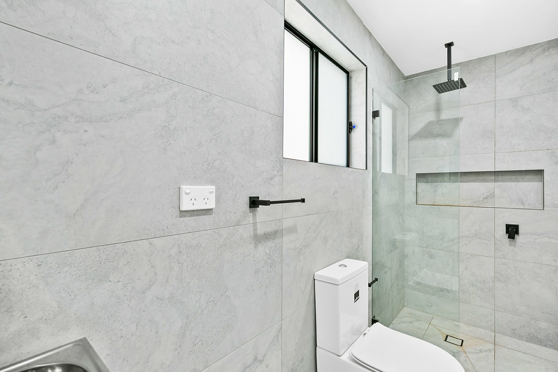 1/26A Collins Crescent, YAGOONA