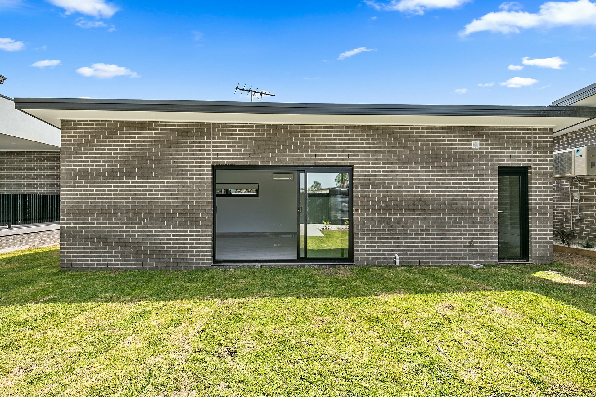 1/231 Henry Lawson Drive, GEORGES HALL