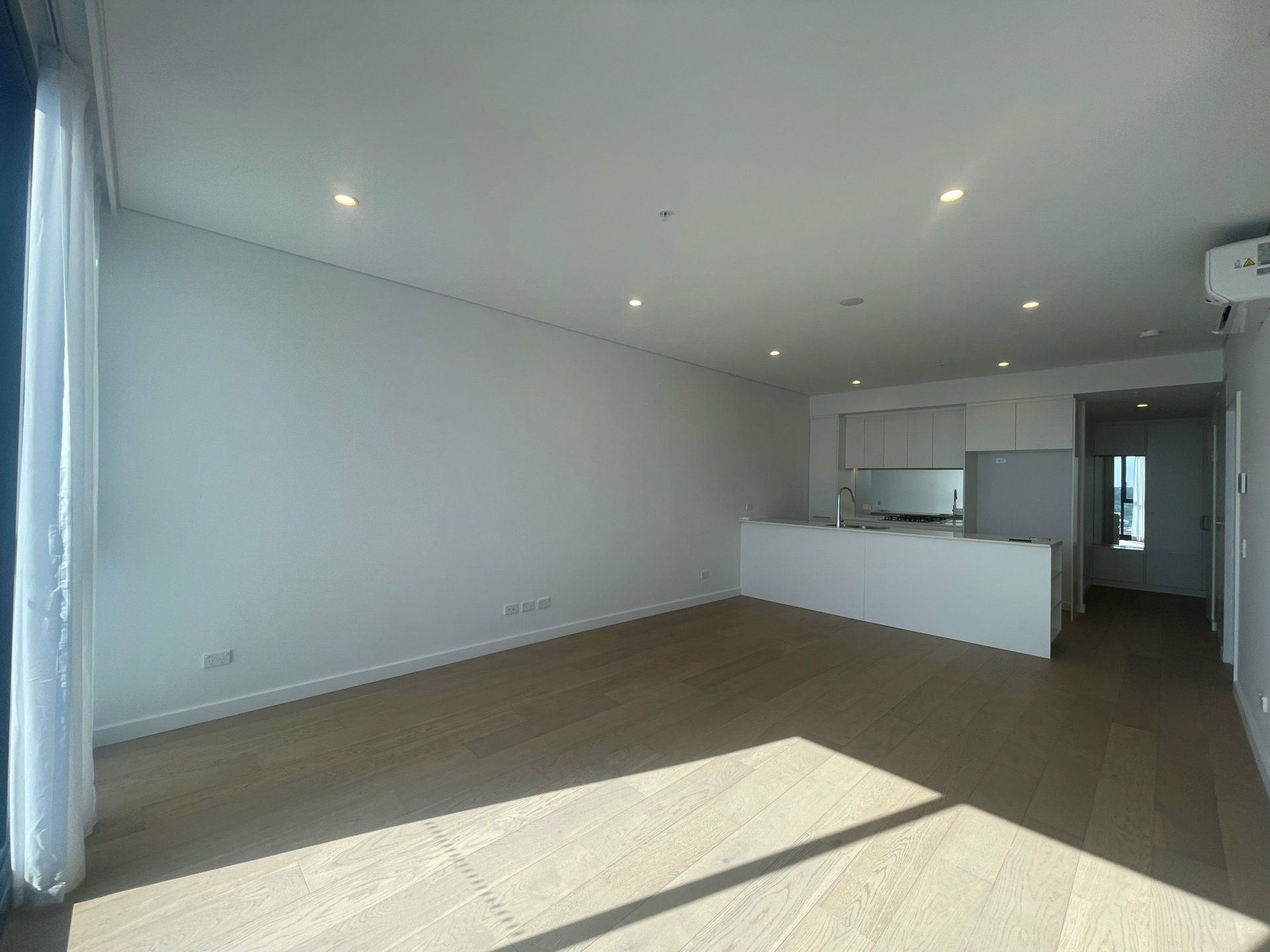 36 Kitchener Parade, BANKSTOWN