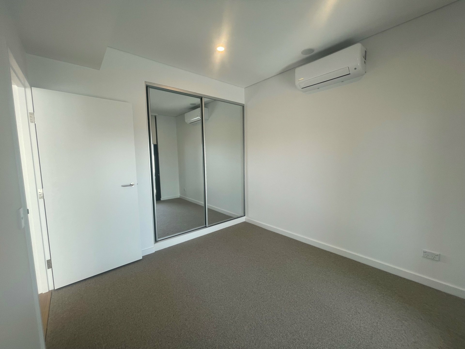 36 Kitchener Parade, BANKSTOWN