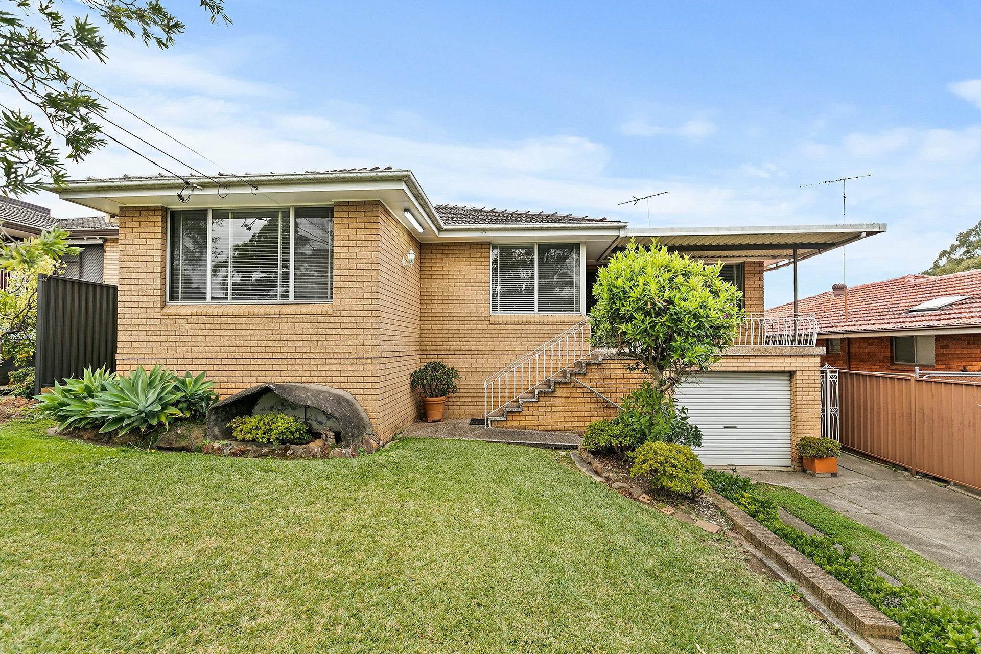 6 Cumberland Avenue, GEORGES HALL
