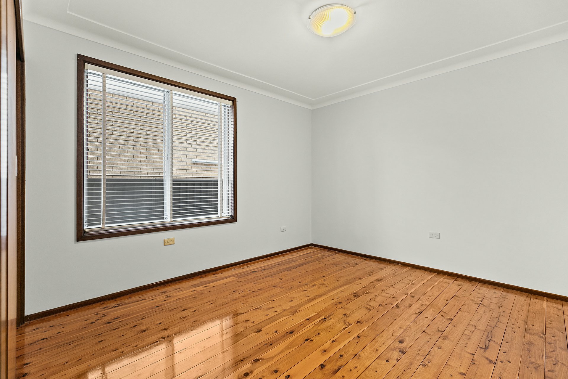 6 Cumberland Avenue, GEORGES HALL