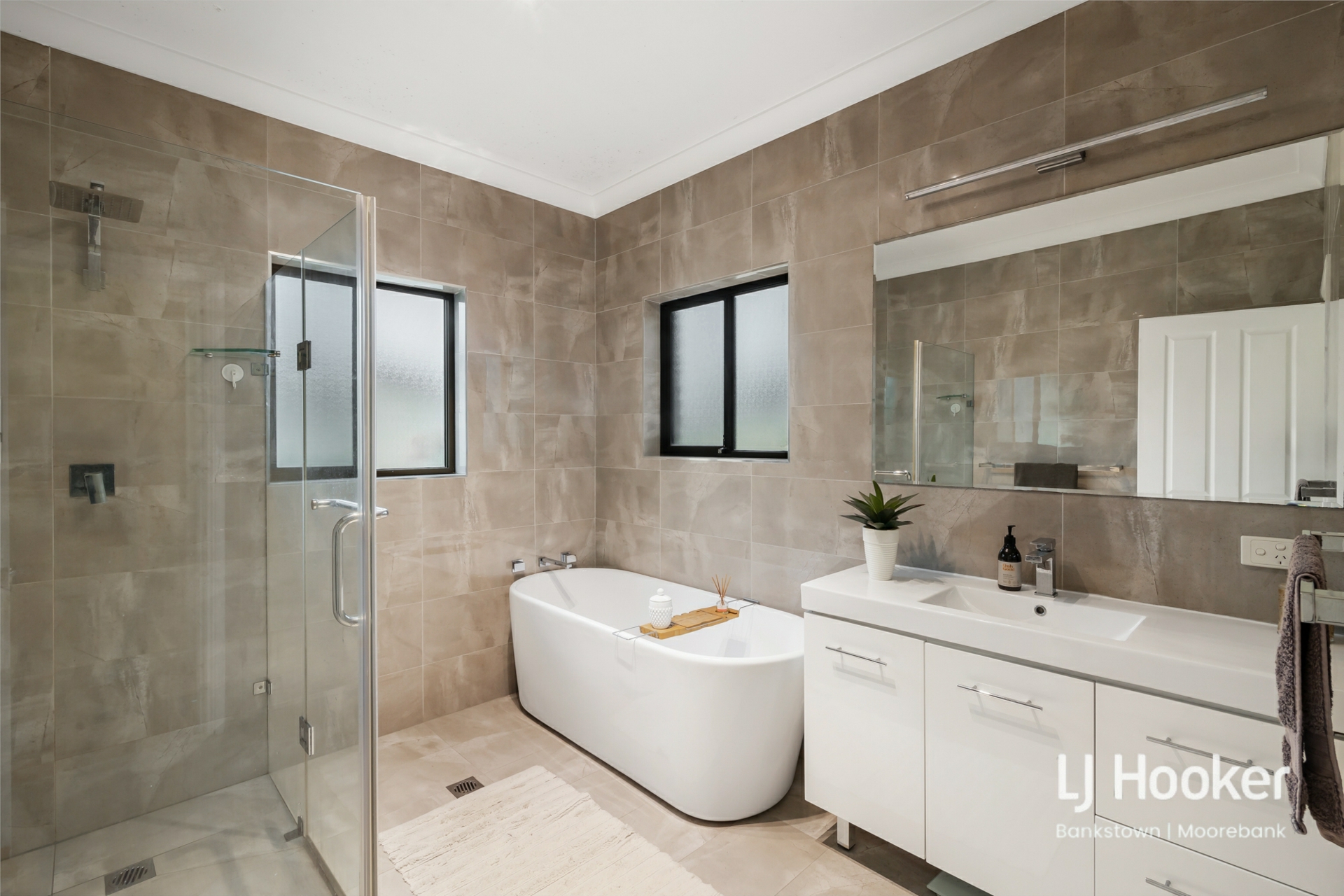 27 Ancura Court, WATTLE GROVE
