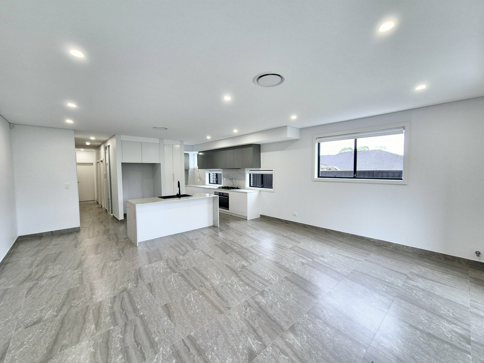 13 Farrell Road — photo 3 of 12