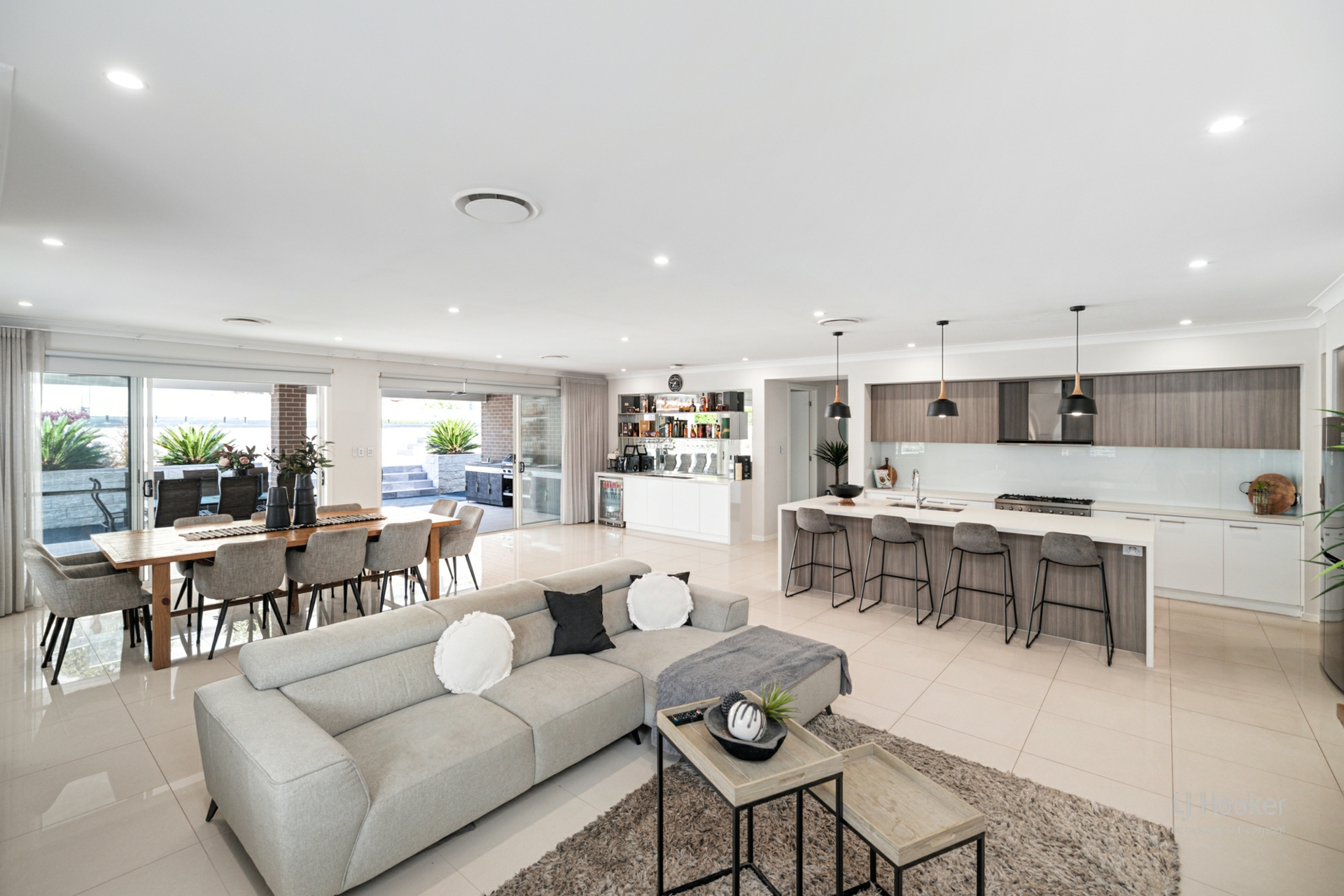 6 Price Ridge, LEPPINGTON