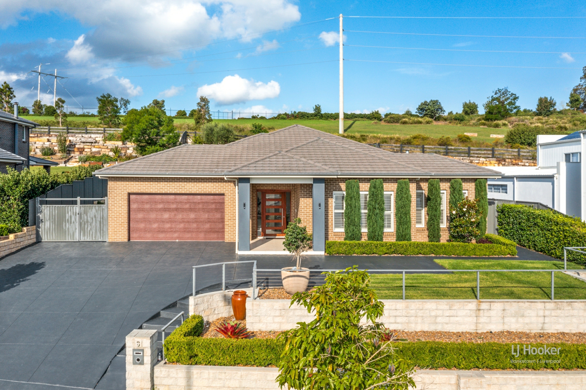 6 Price Ridge, LEPPINGTON