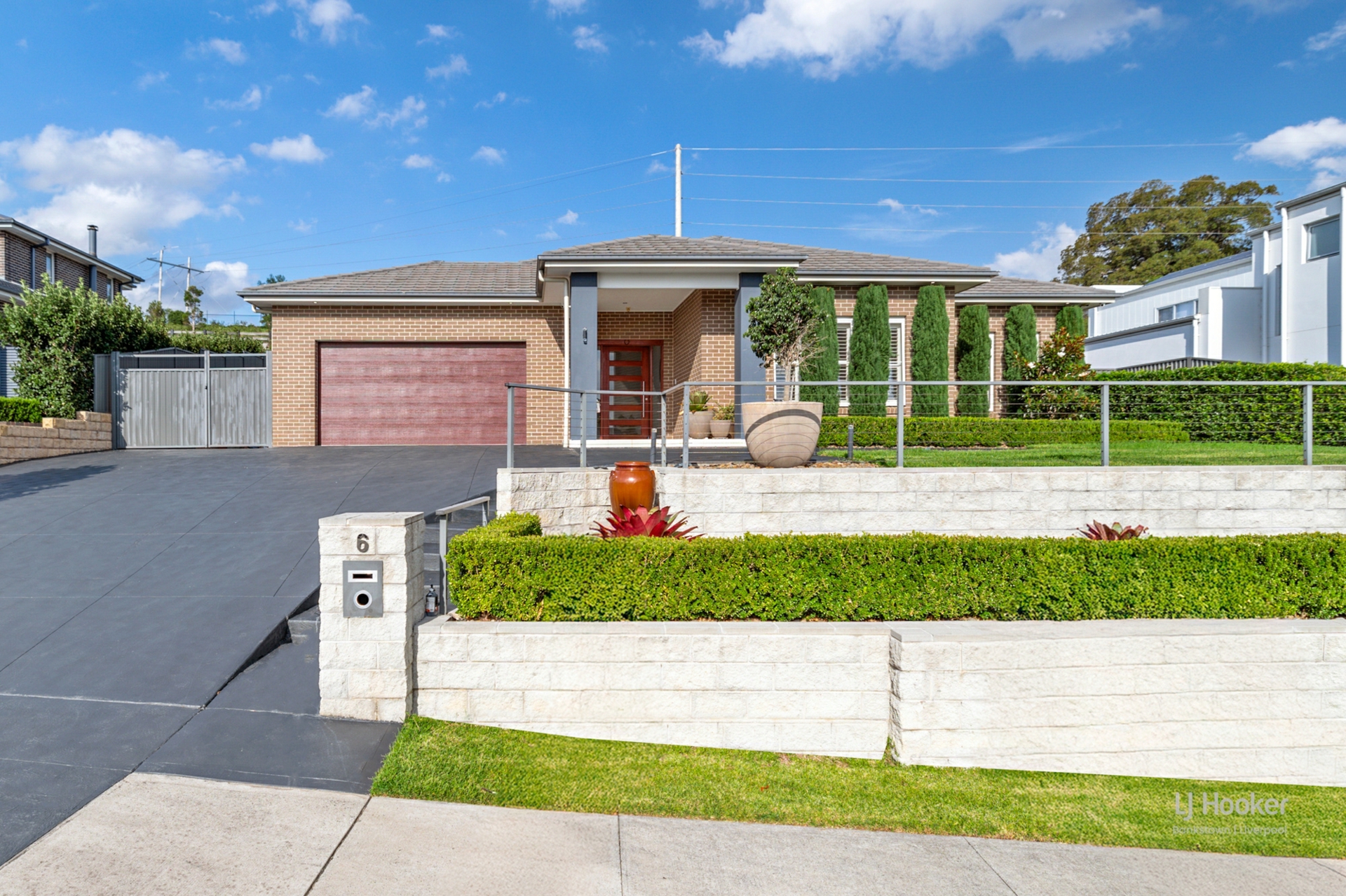 6 Price Ridge, LEPPINGTON