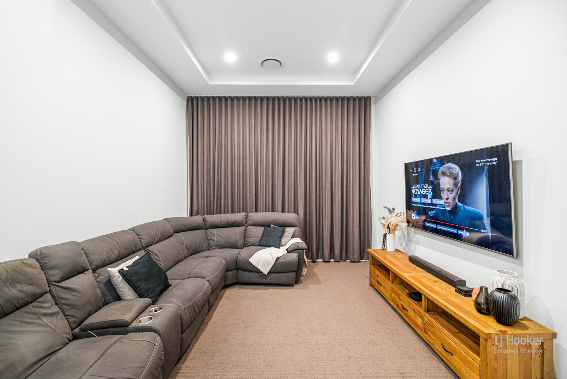 6 Price Ridge, LEPPINGTON