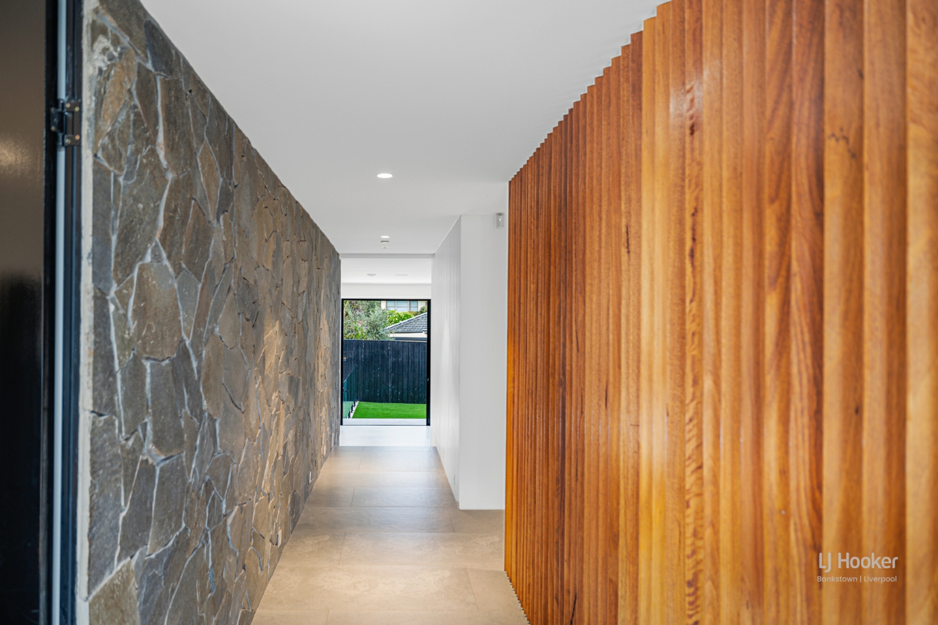 10 Lilydale Avenue, PEAKHURST