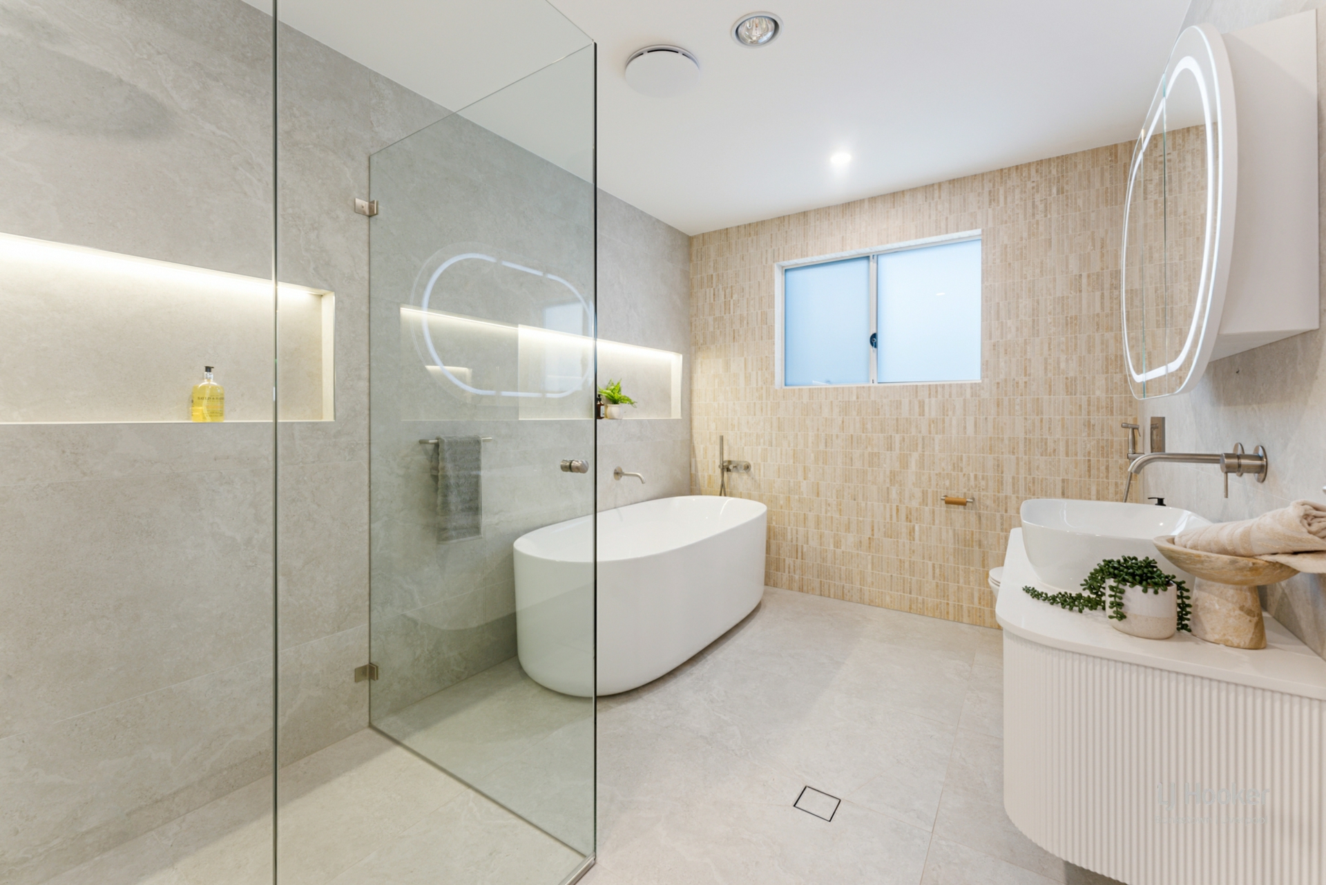44 Dutton Street, BANKSTOWN