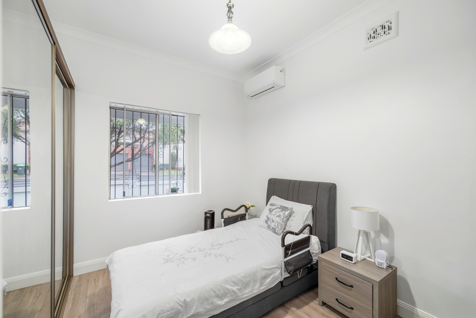 6 The Avenue, HURLSTONE PARK
