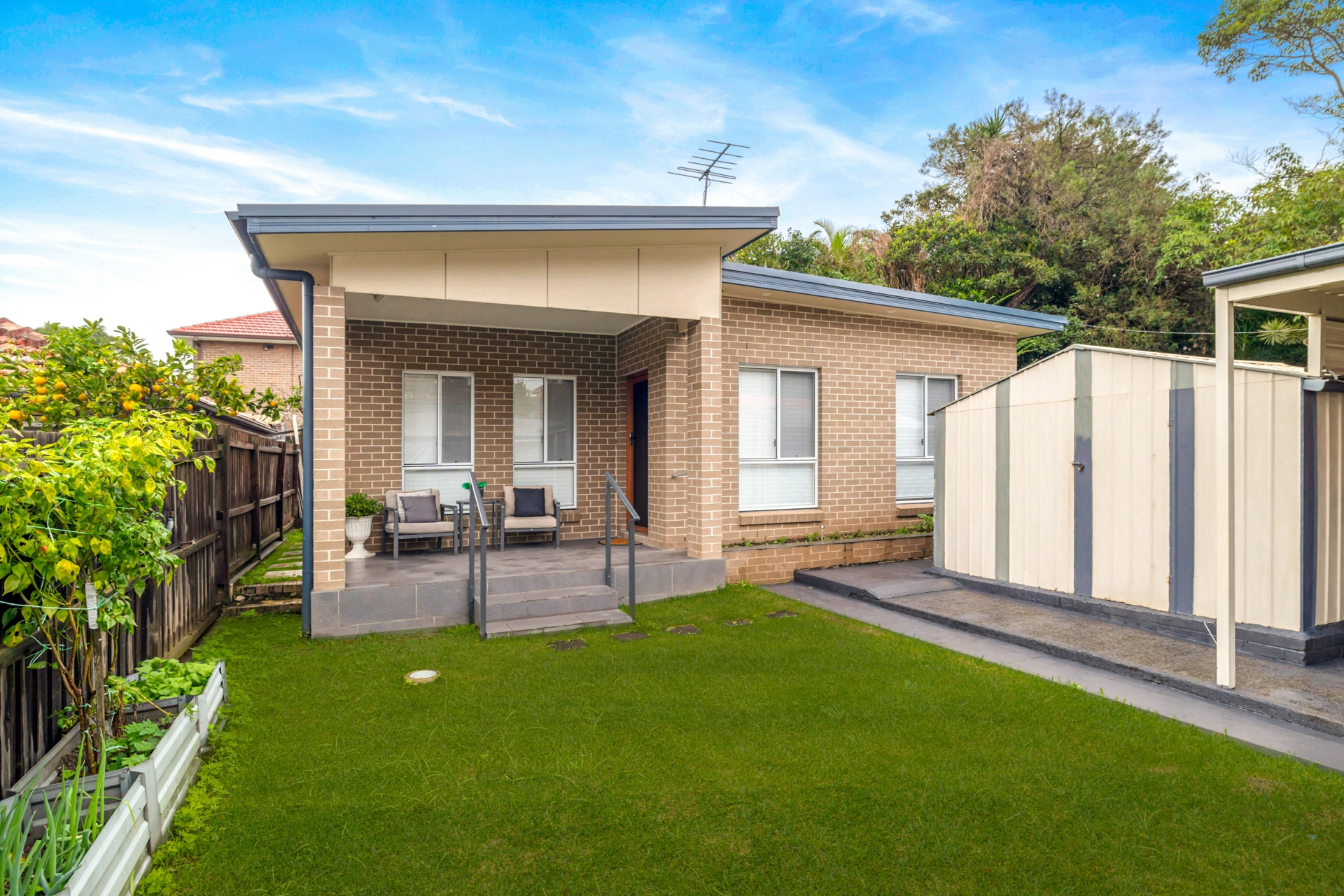 6 The Avenue, HURLSTONE PARK