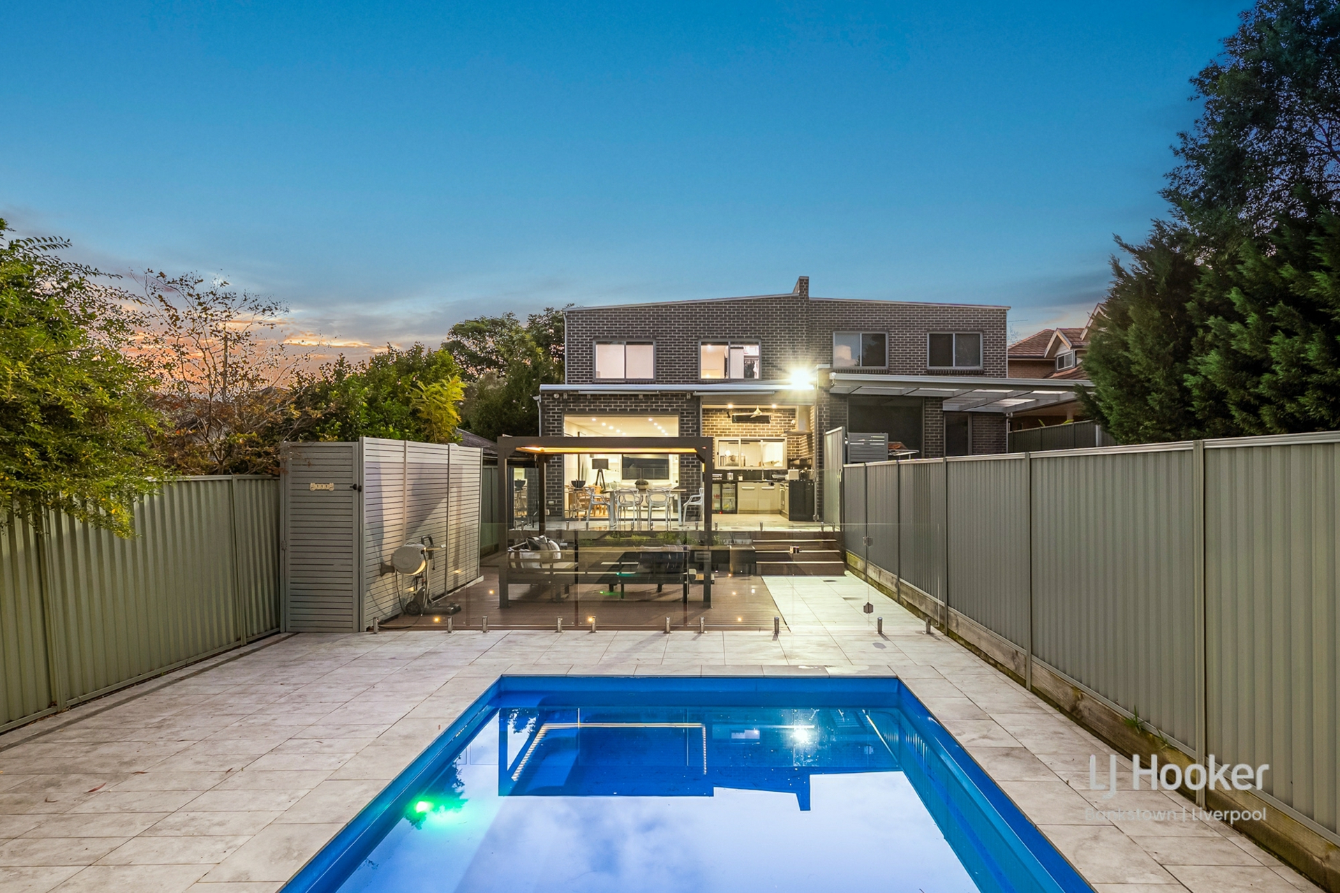 75a Albert Street — photo 3 of 11