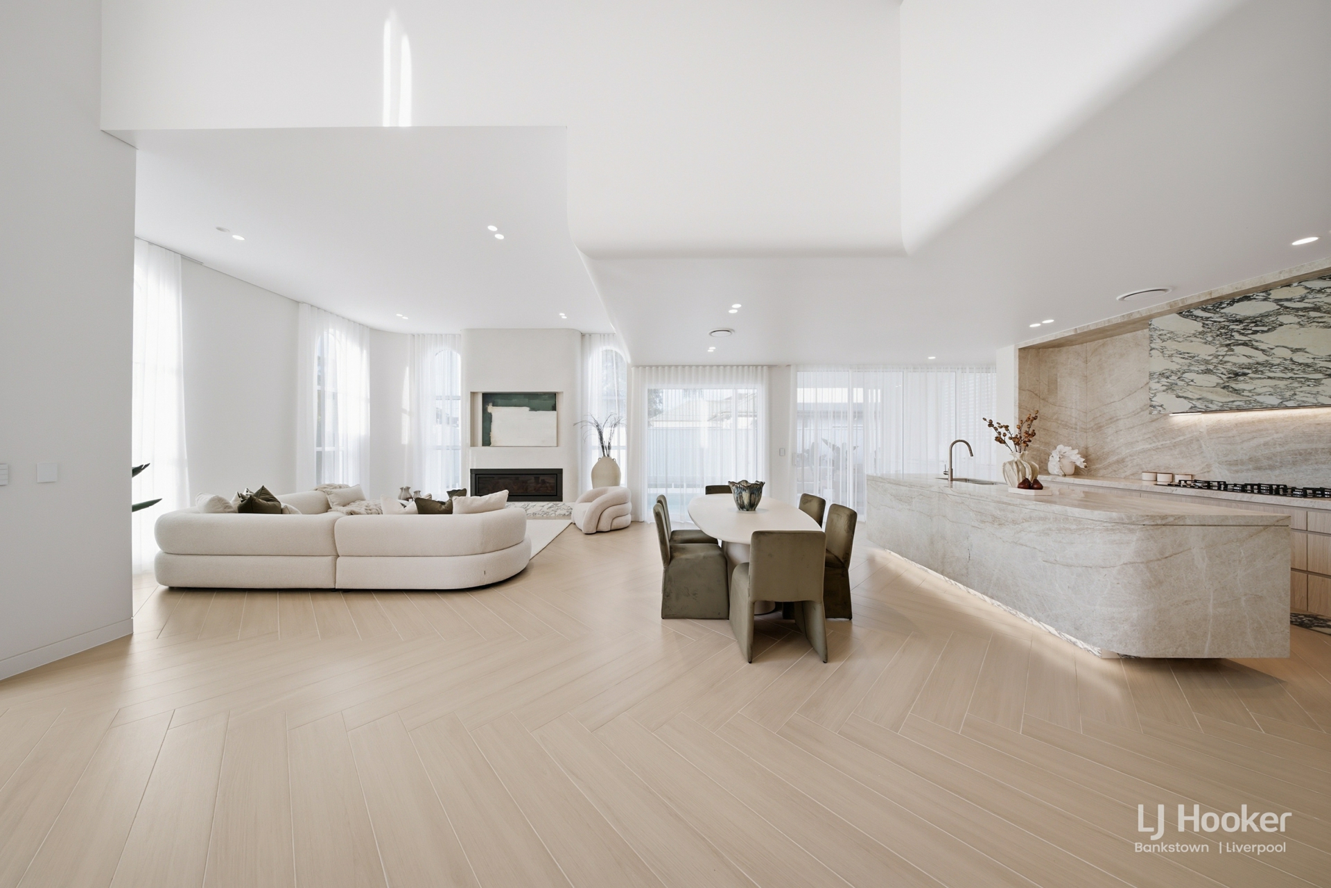 17 Bell Street — photo 4 of 30