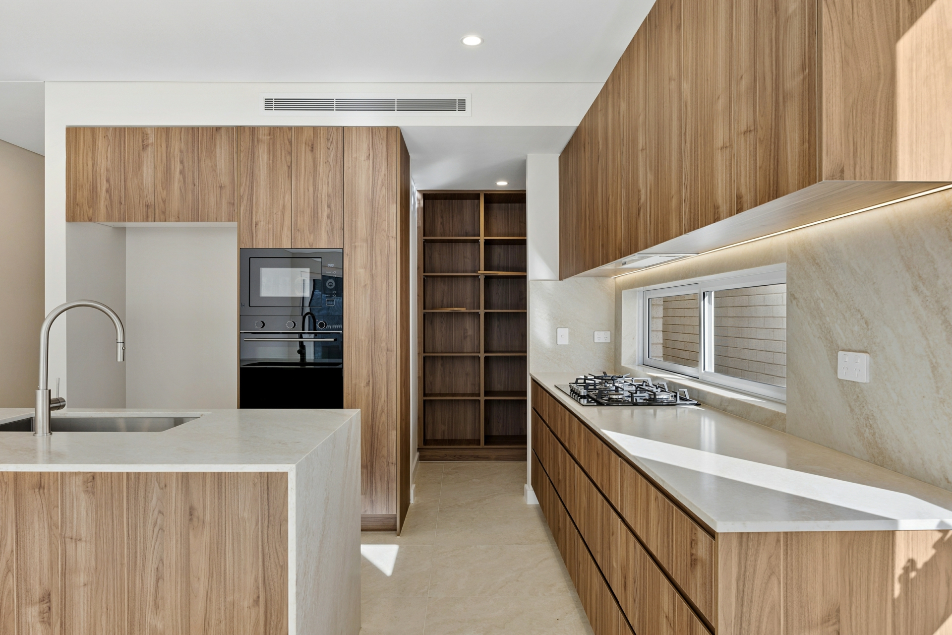 5B Jack O'Sullivan Road — photo 3 of 23