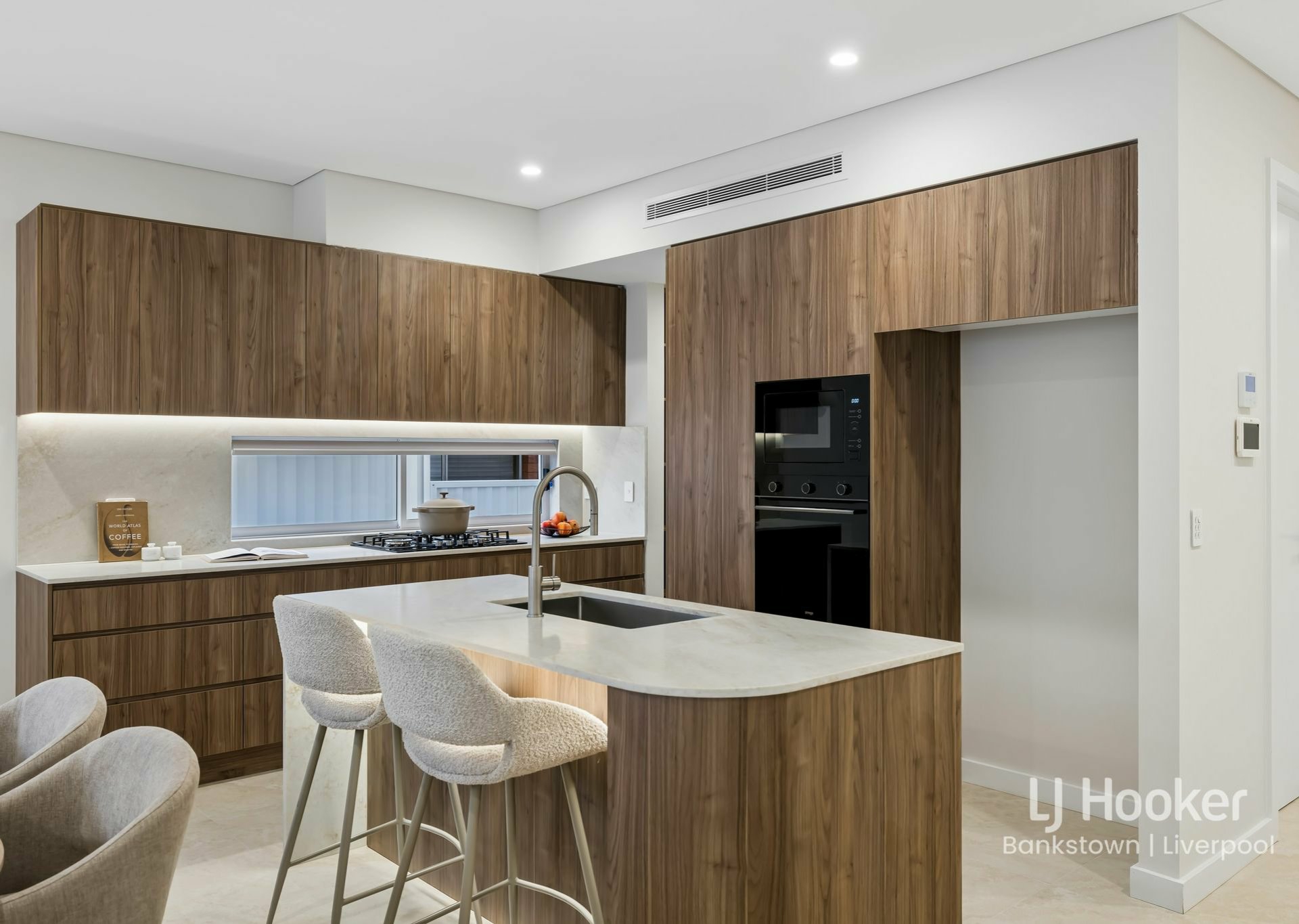5B Jack O'Sullivan Road — photo 6 of 15