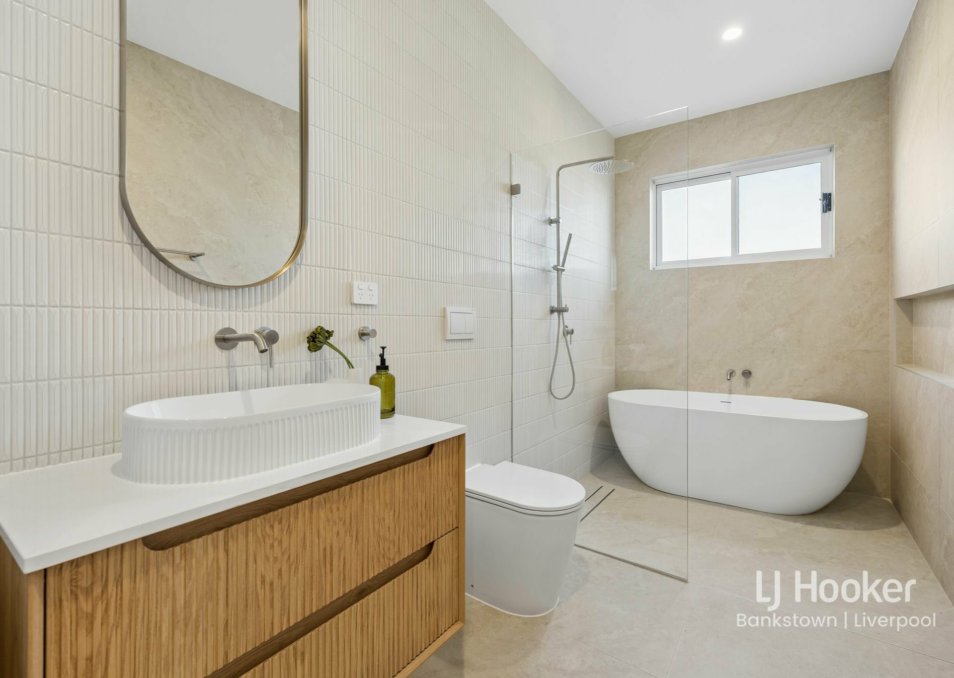 5B Jack O'Sullivan Road — photo 12 of 15