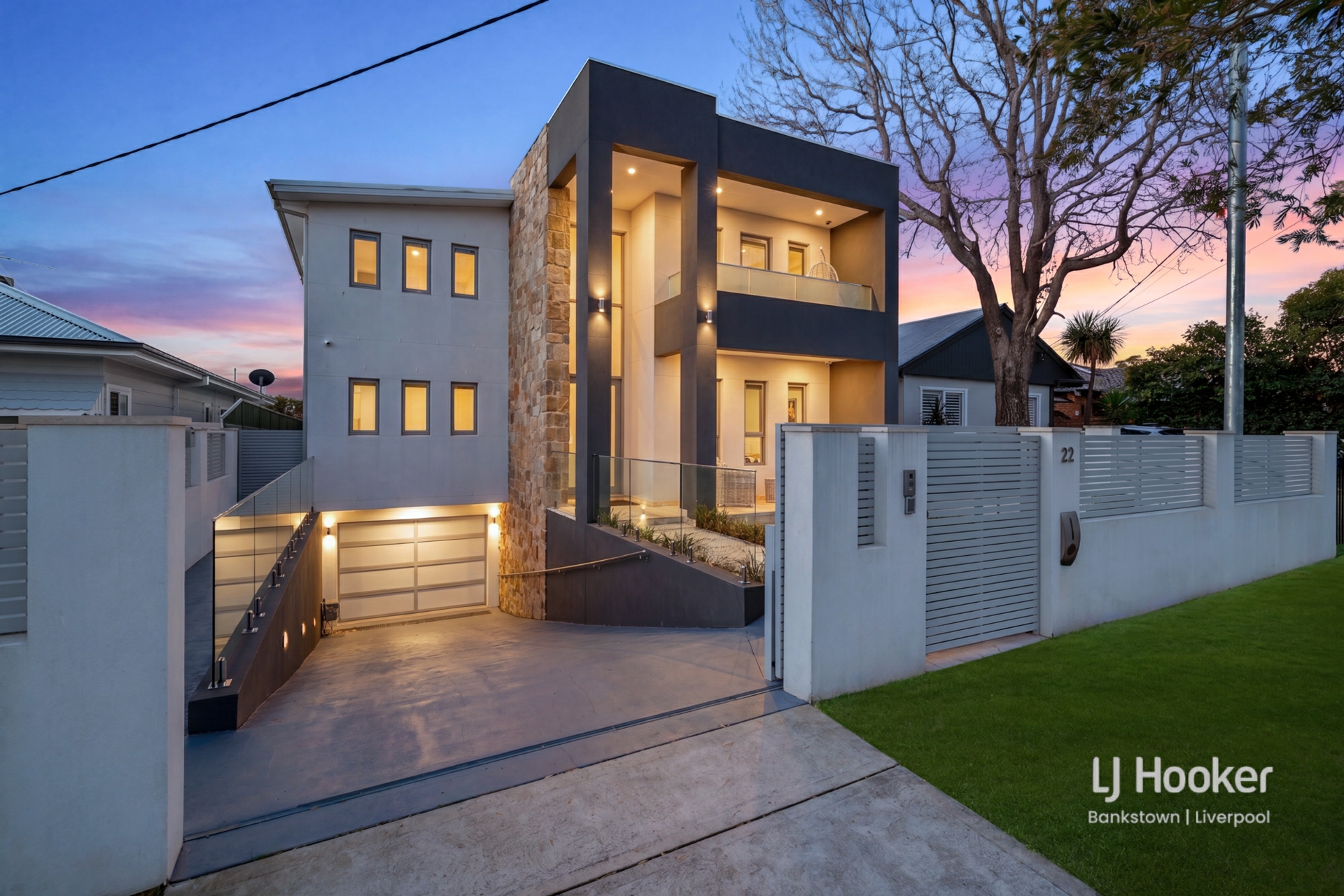 22 Freda Street — photo 2 of 12