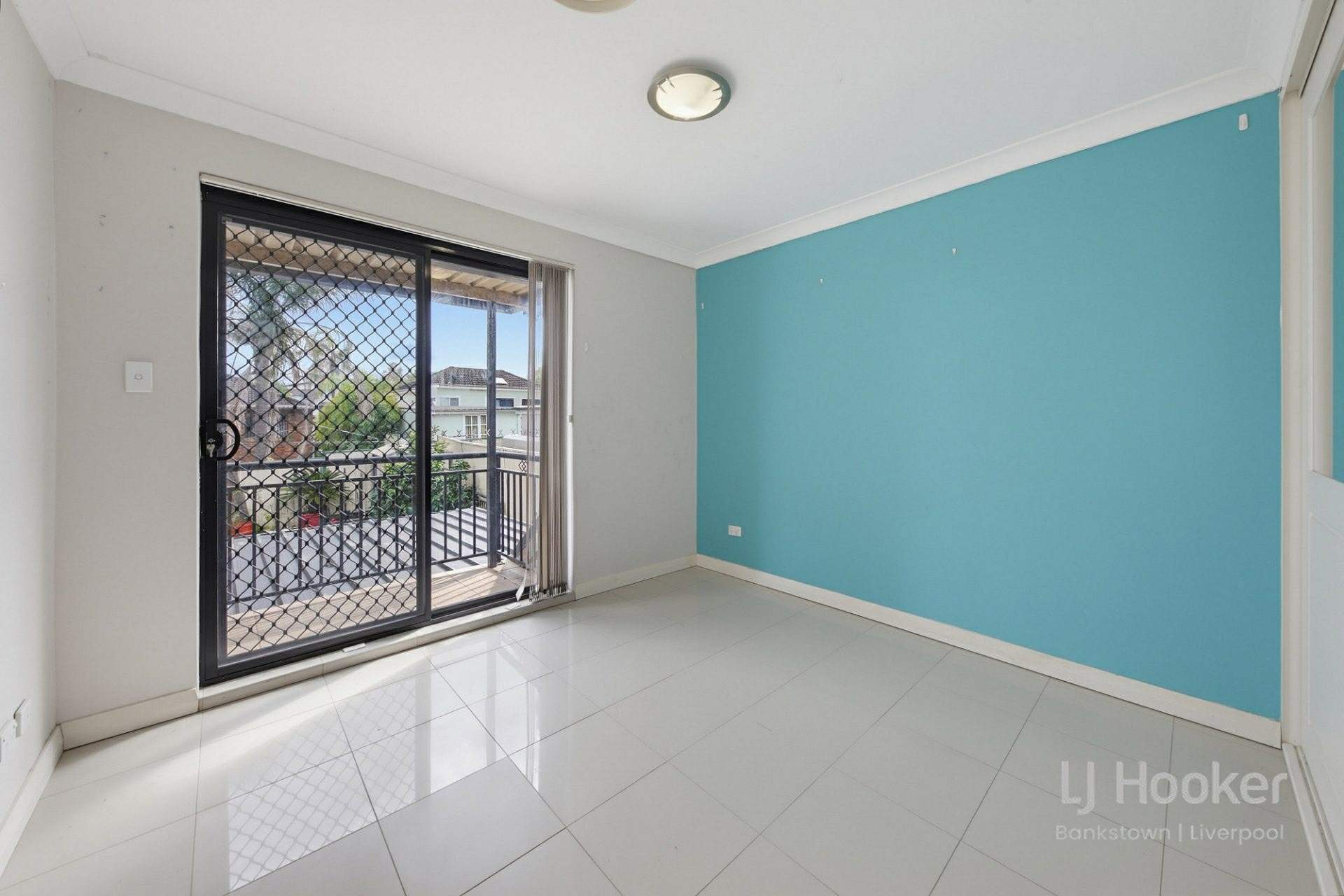 102 Clarke Street — photo 9 of 10